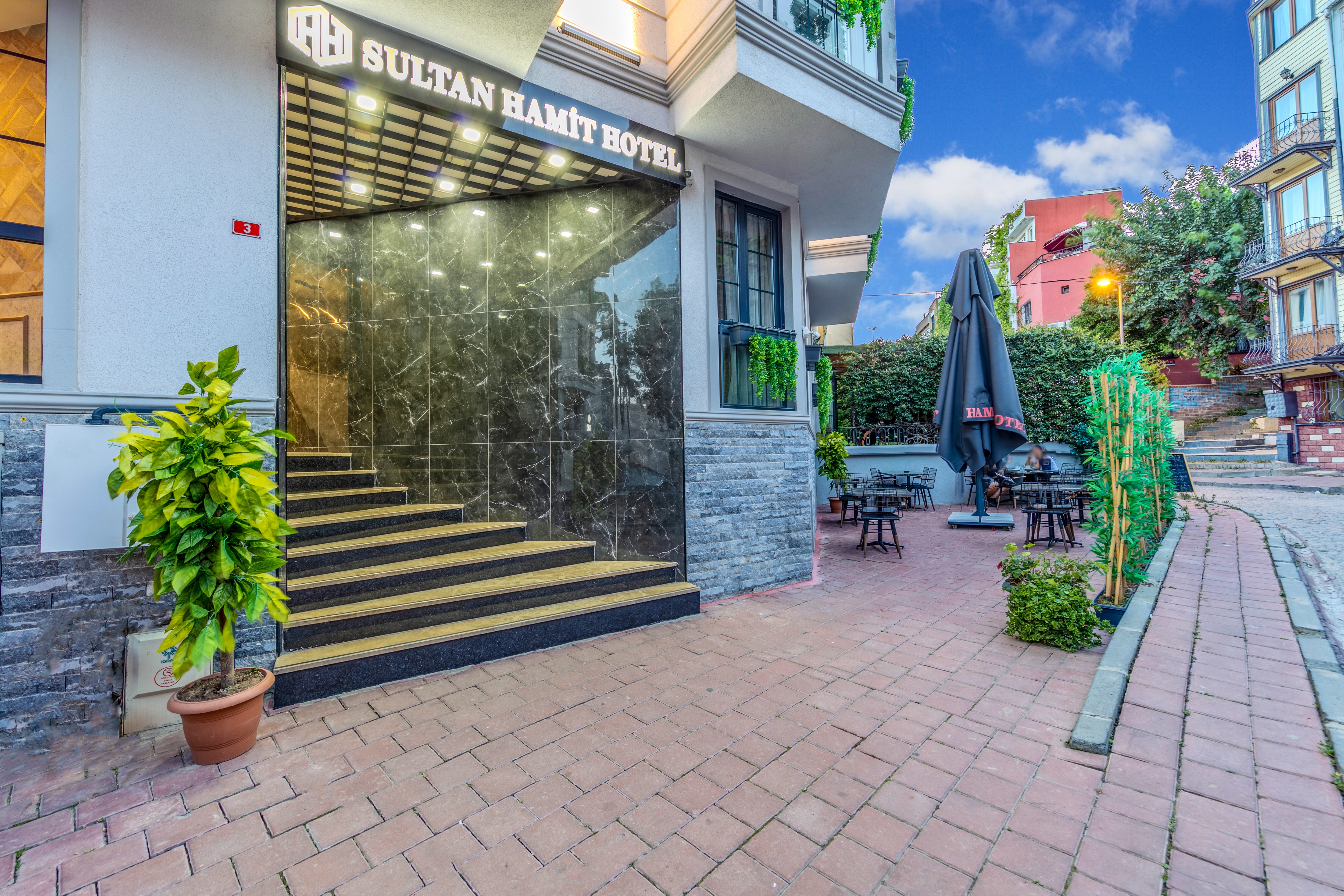 Double or Twin Economy