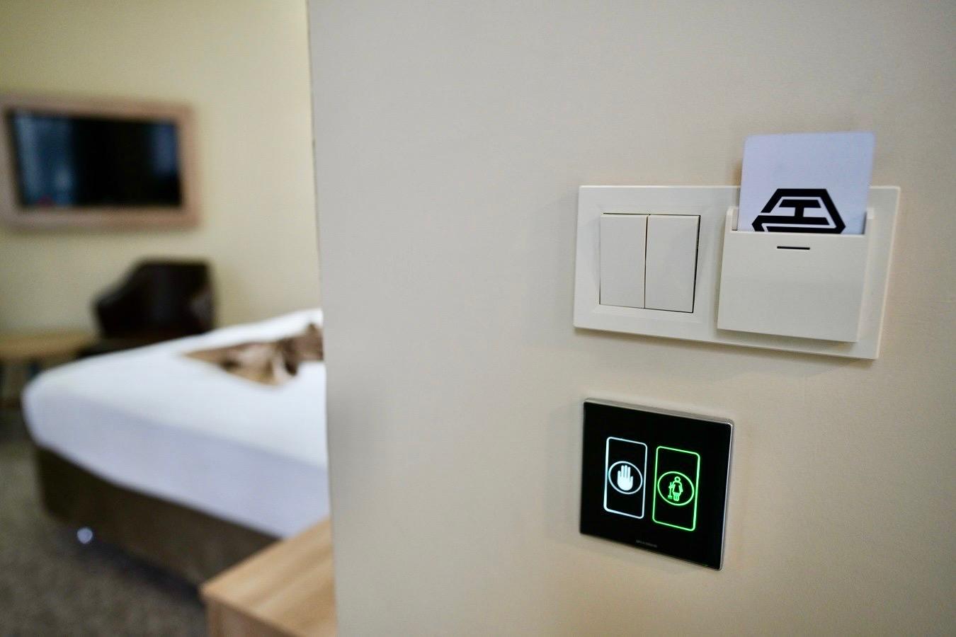 Double or Twin Standard