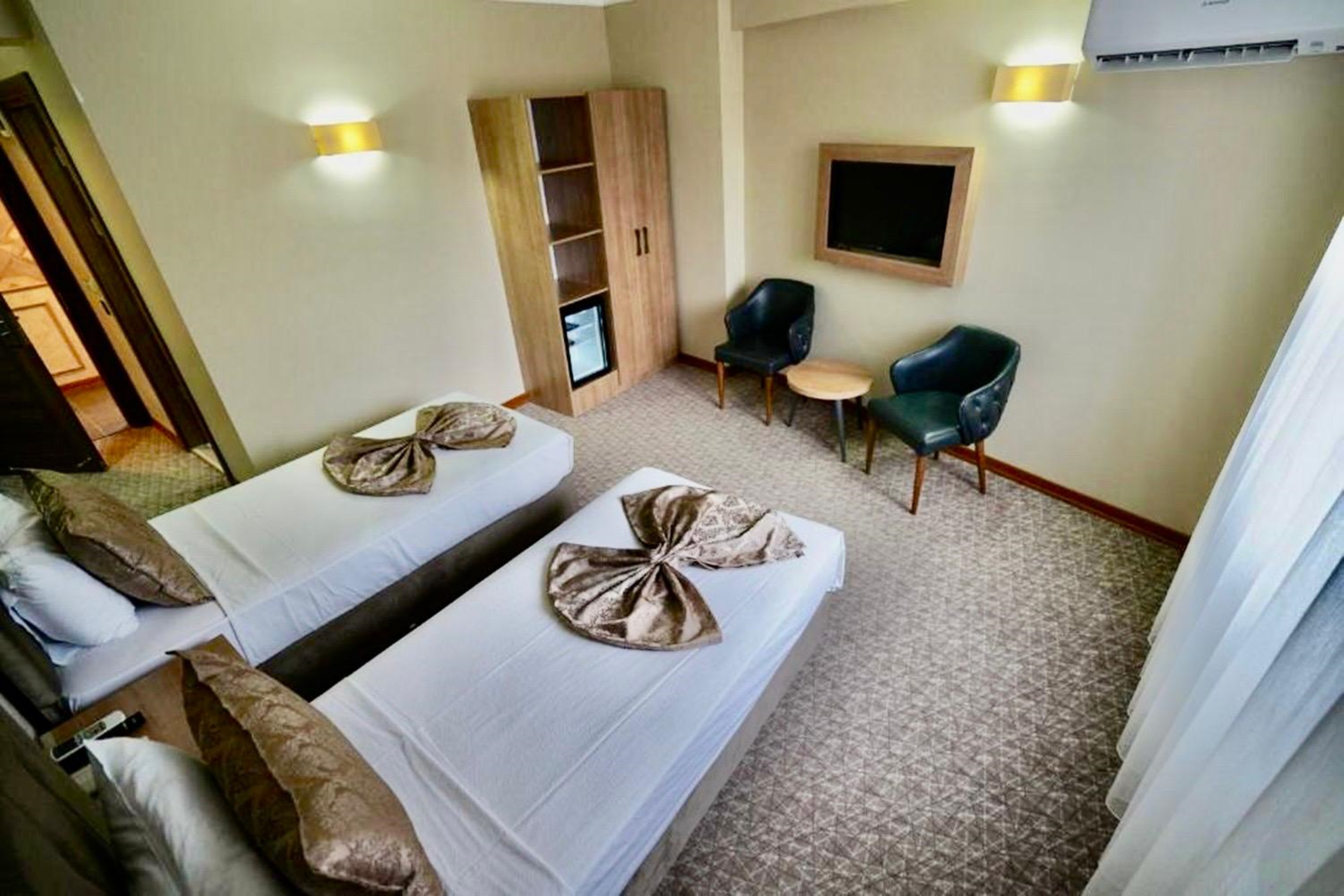 Double or Twin Standard