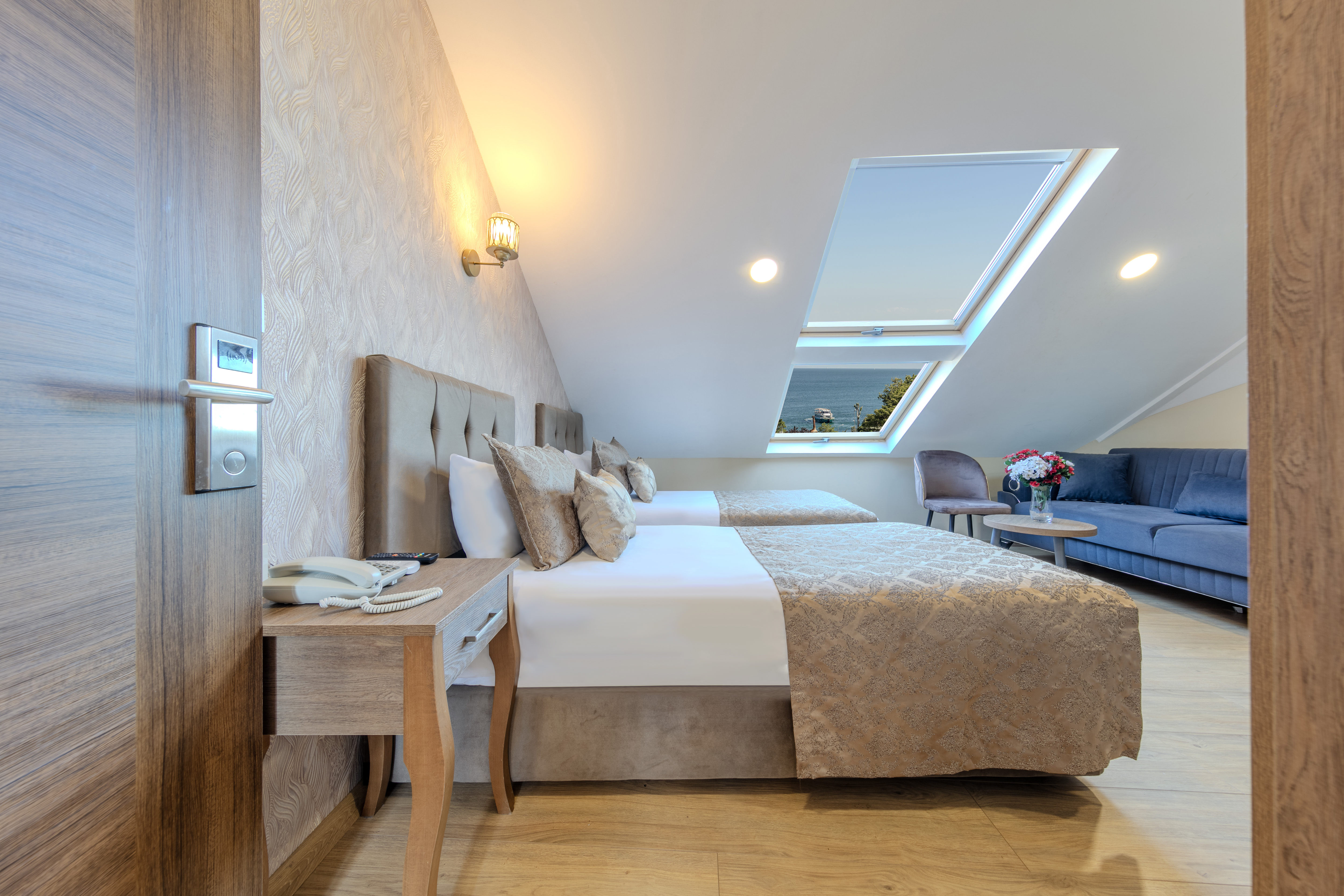 Double or Twin Deluxe Sea View