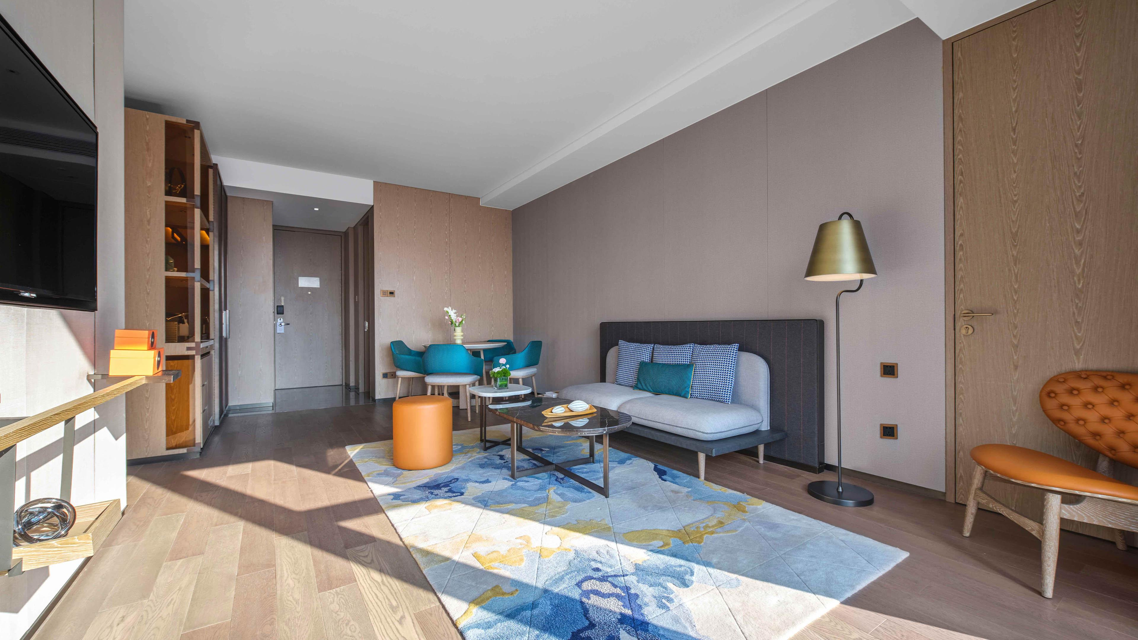 Suite King Bed One Bedroom 