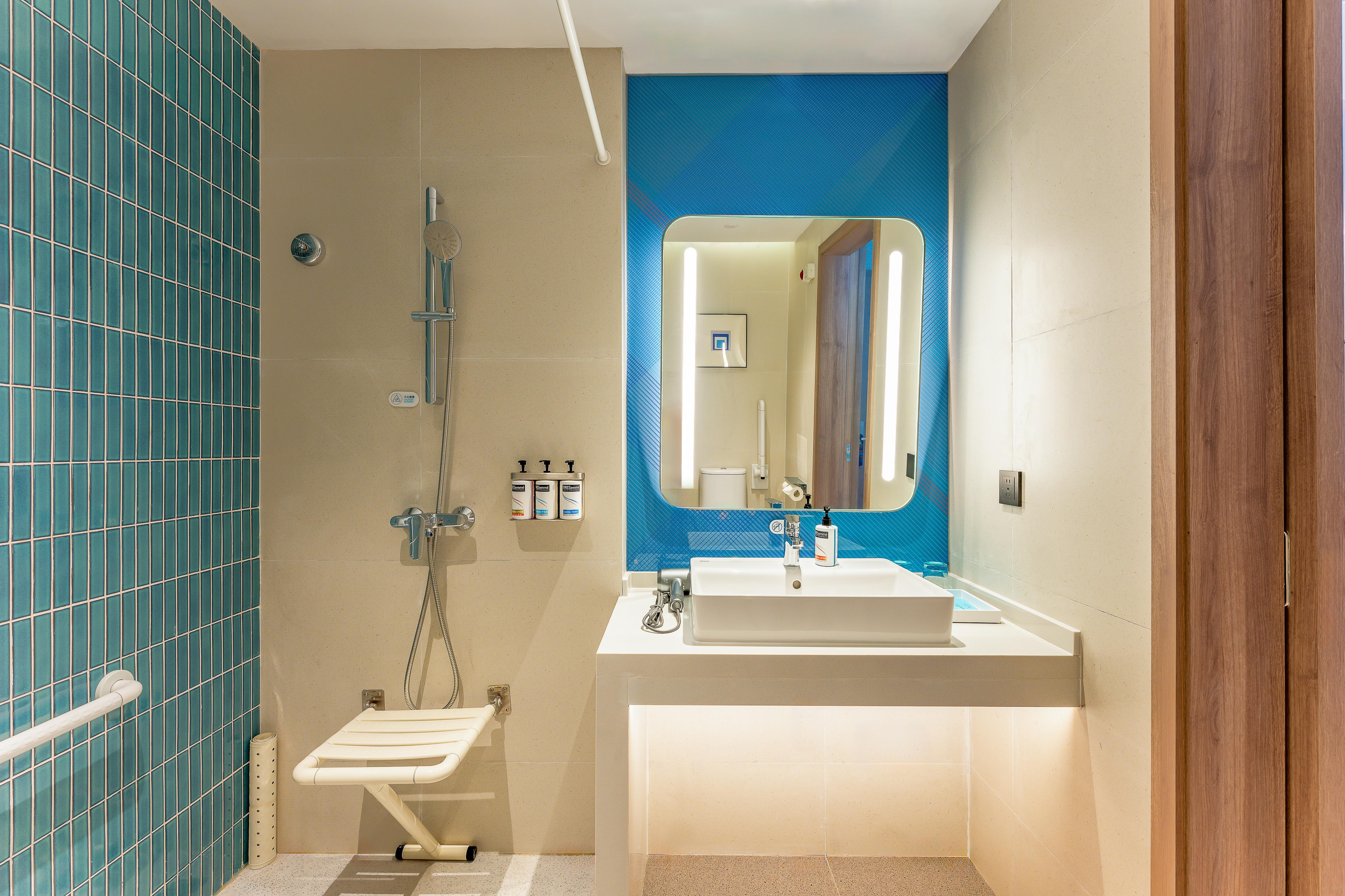 Double Accessible King Size Bed