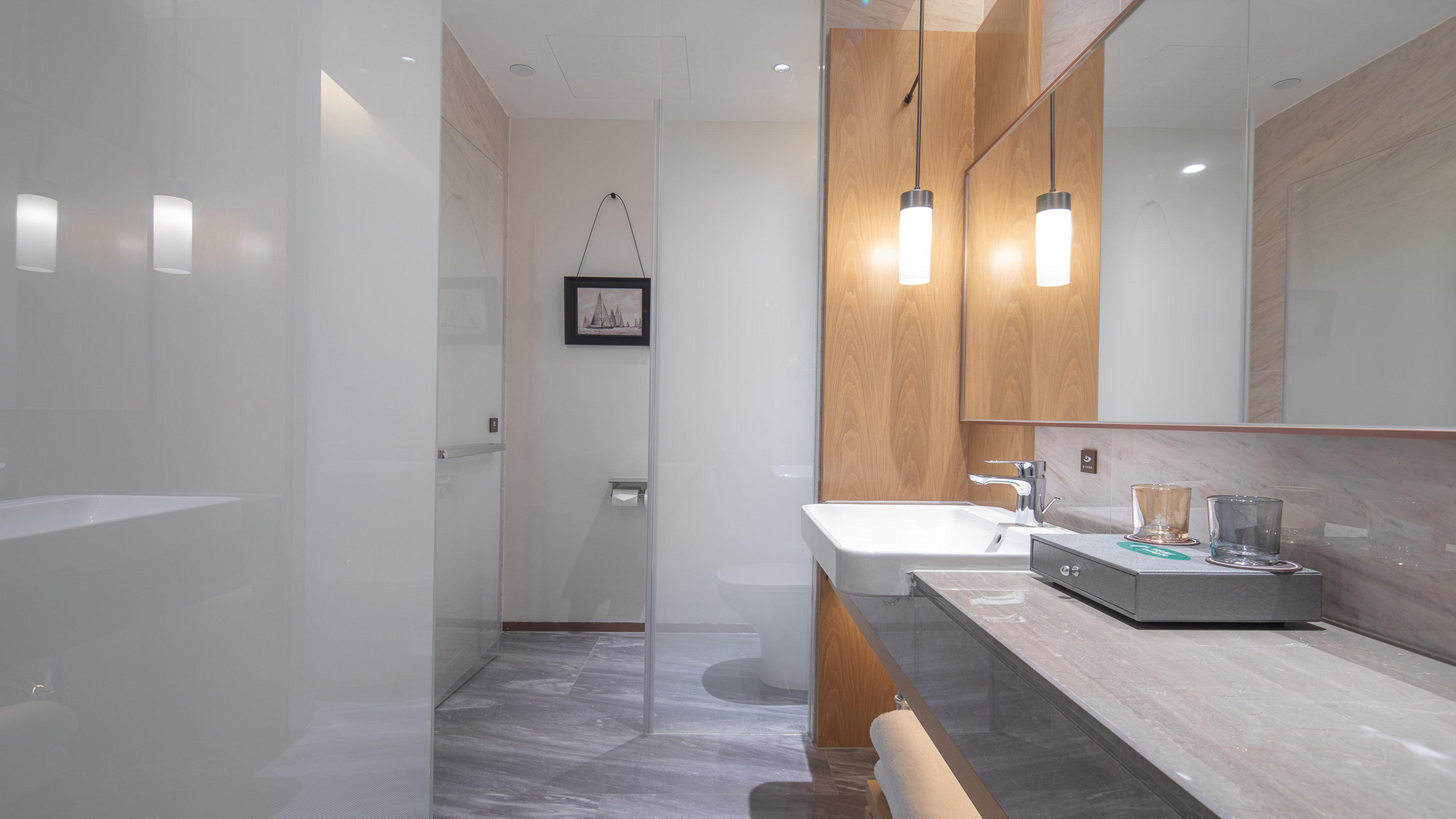 Double Bay View King Bed