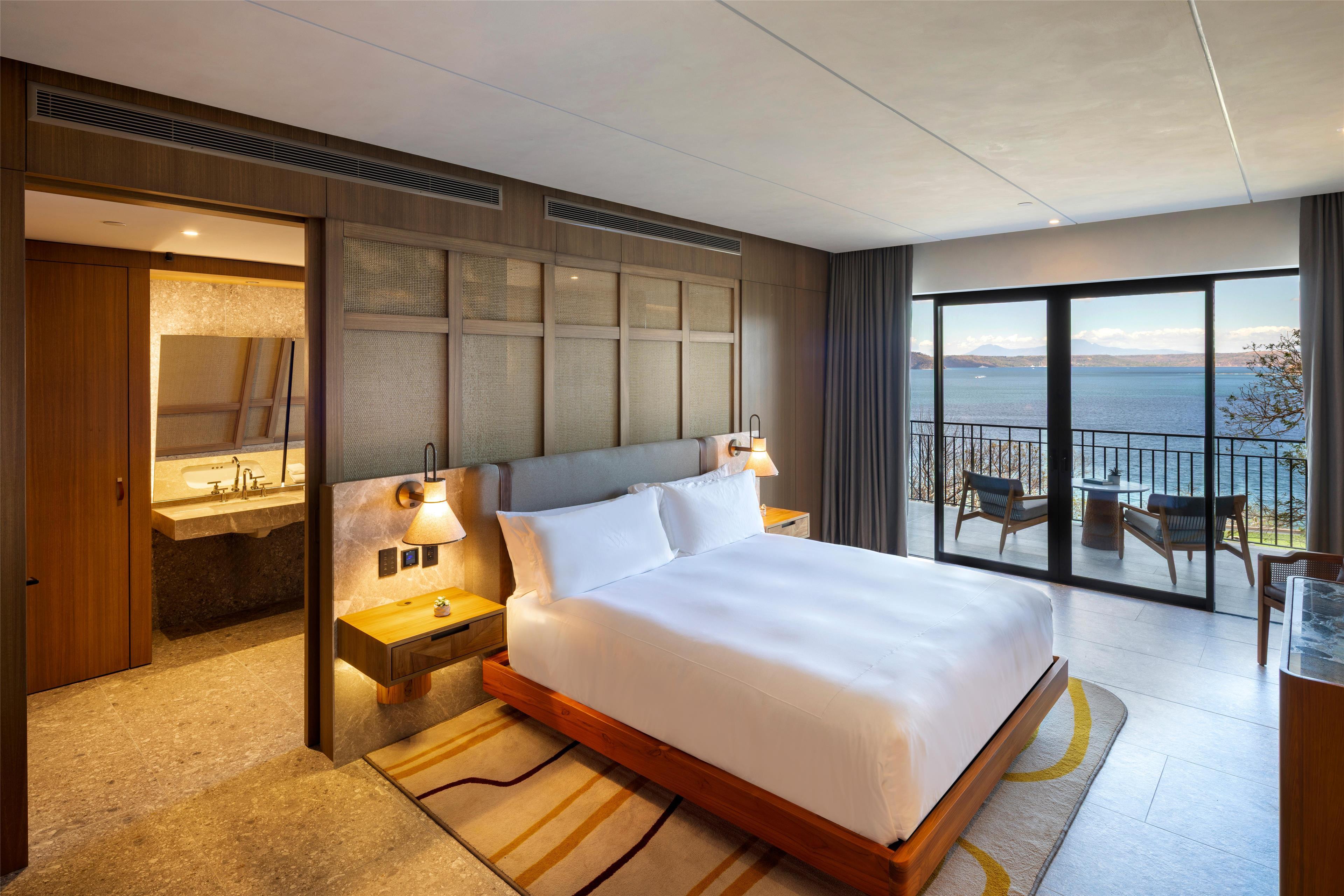 Double or Twin Accessible King Size Bed