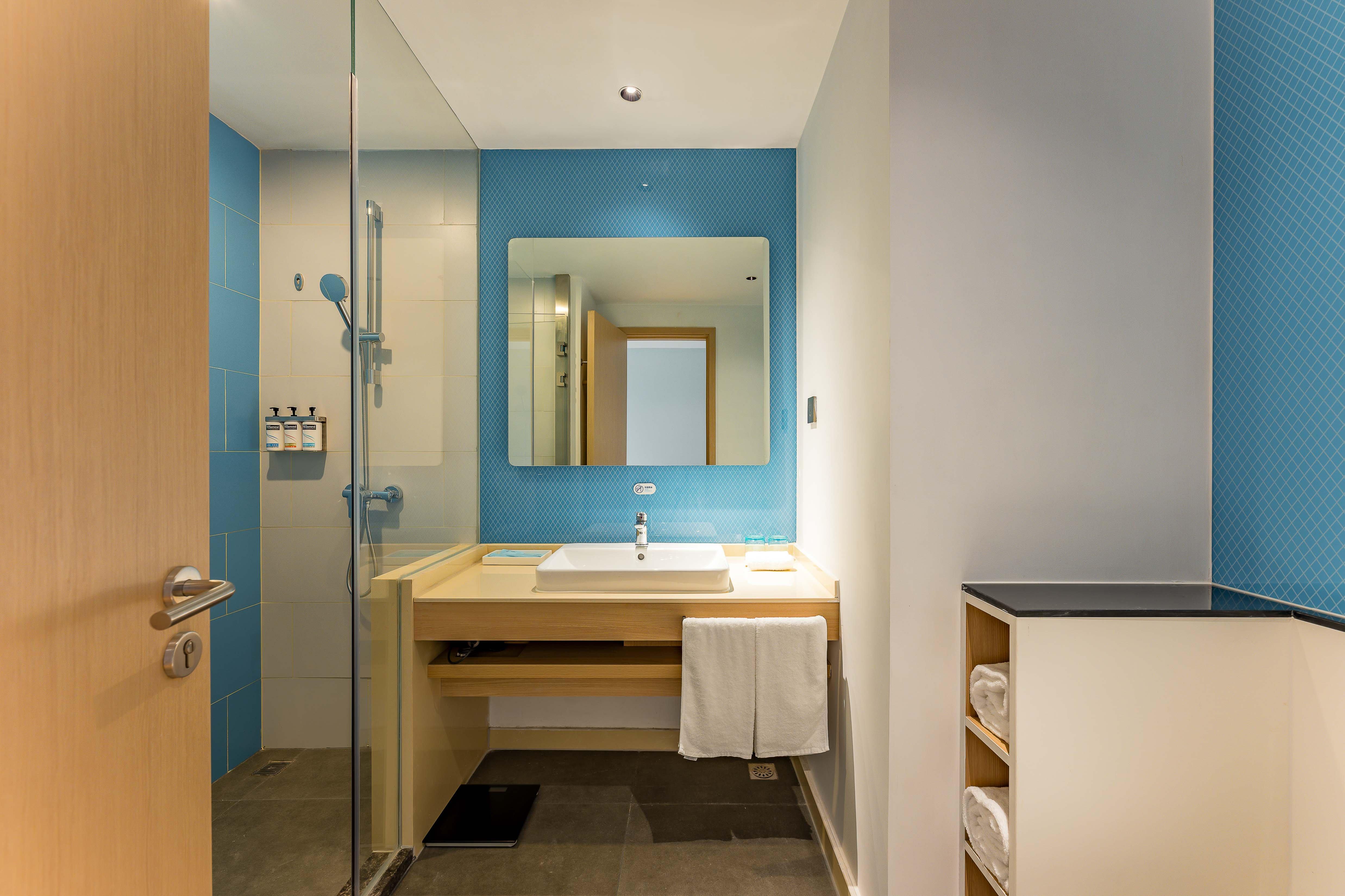 Double King Size Bed