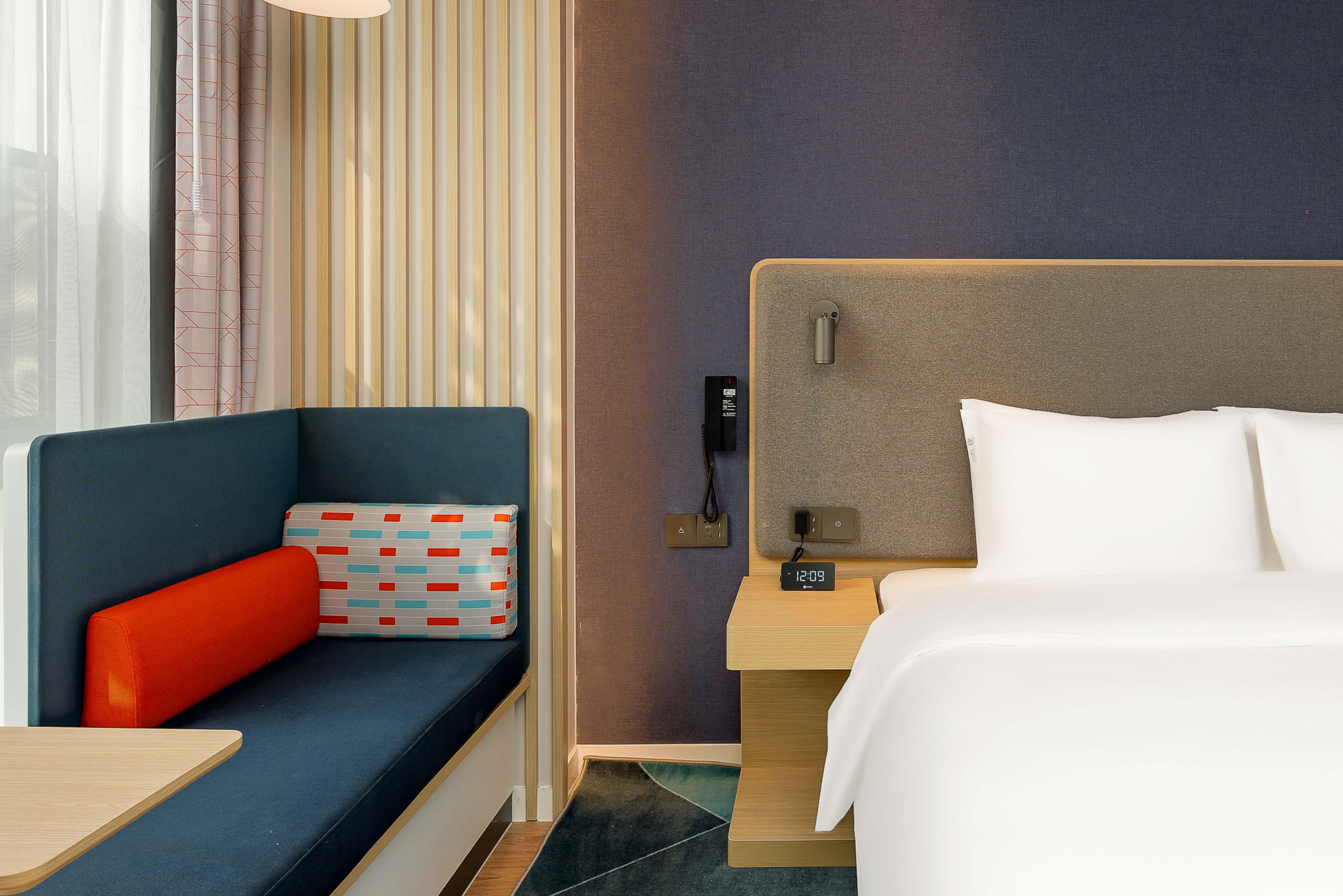 Double King Size Bed