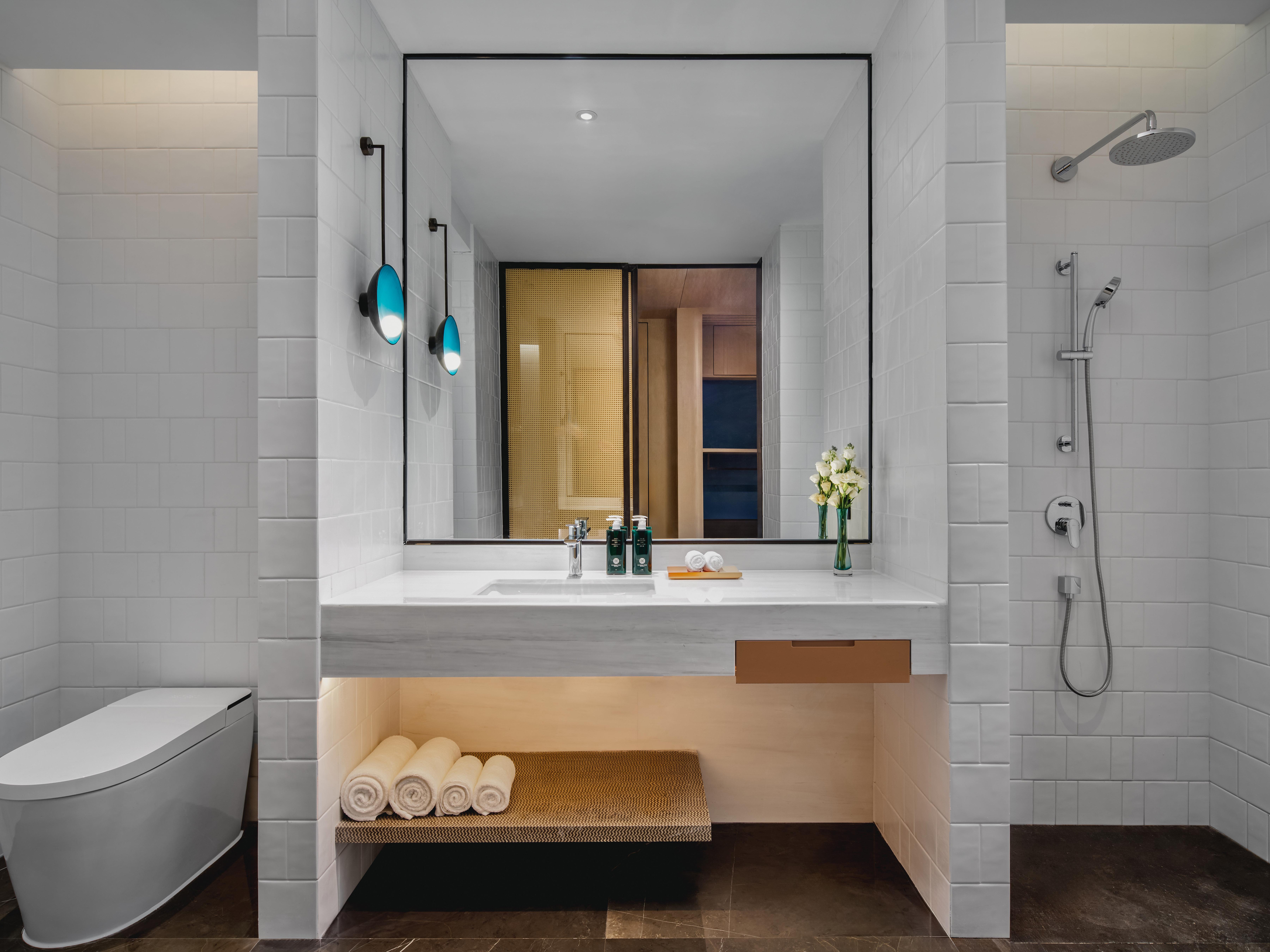 Double Accessible King Size Bed