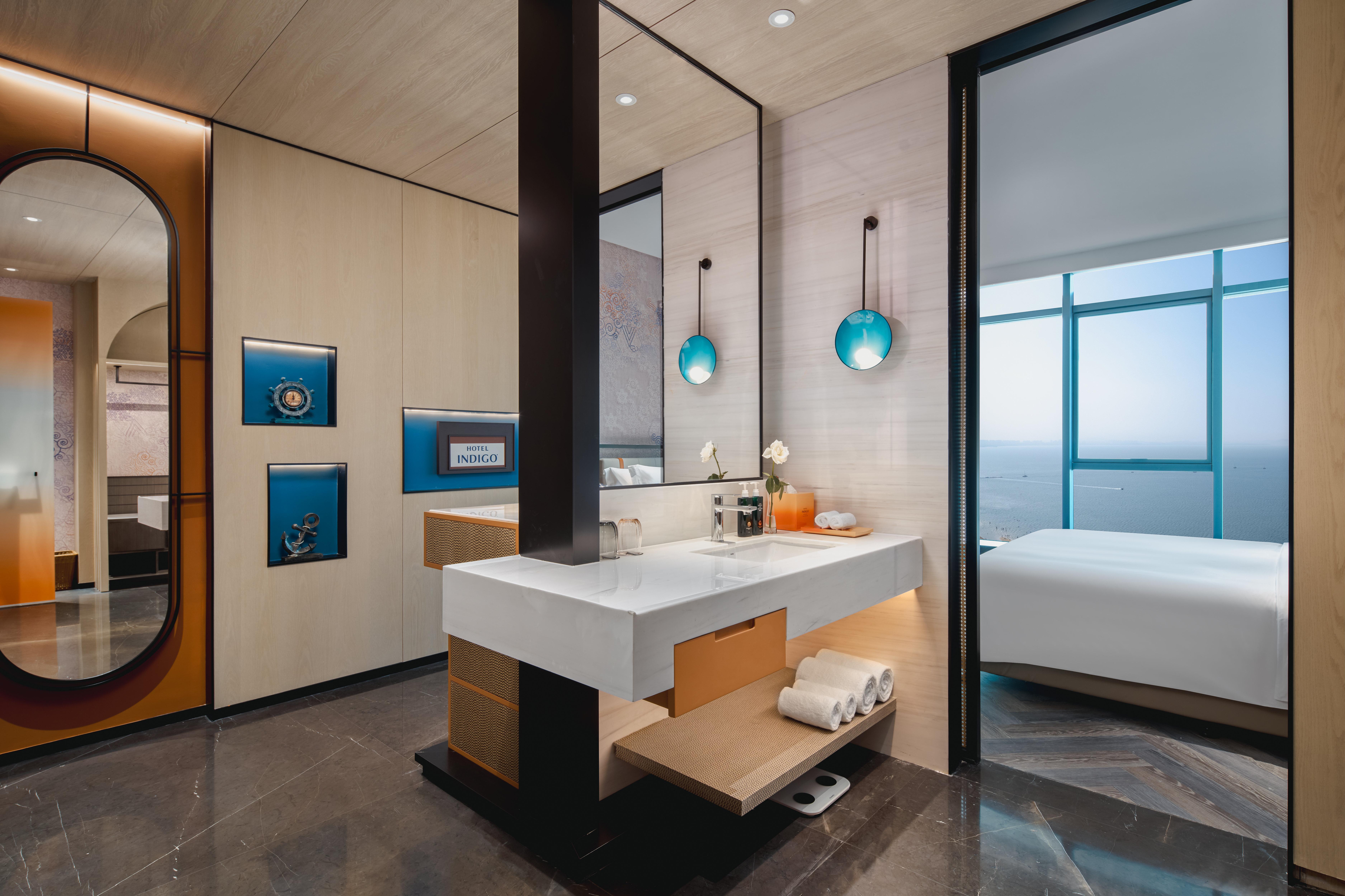 Double Sea View King Bed