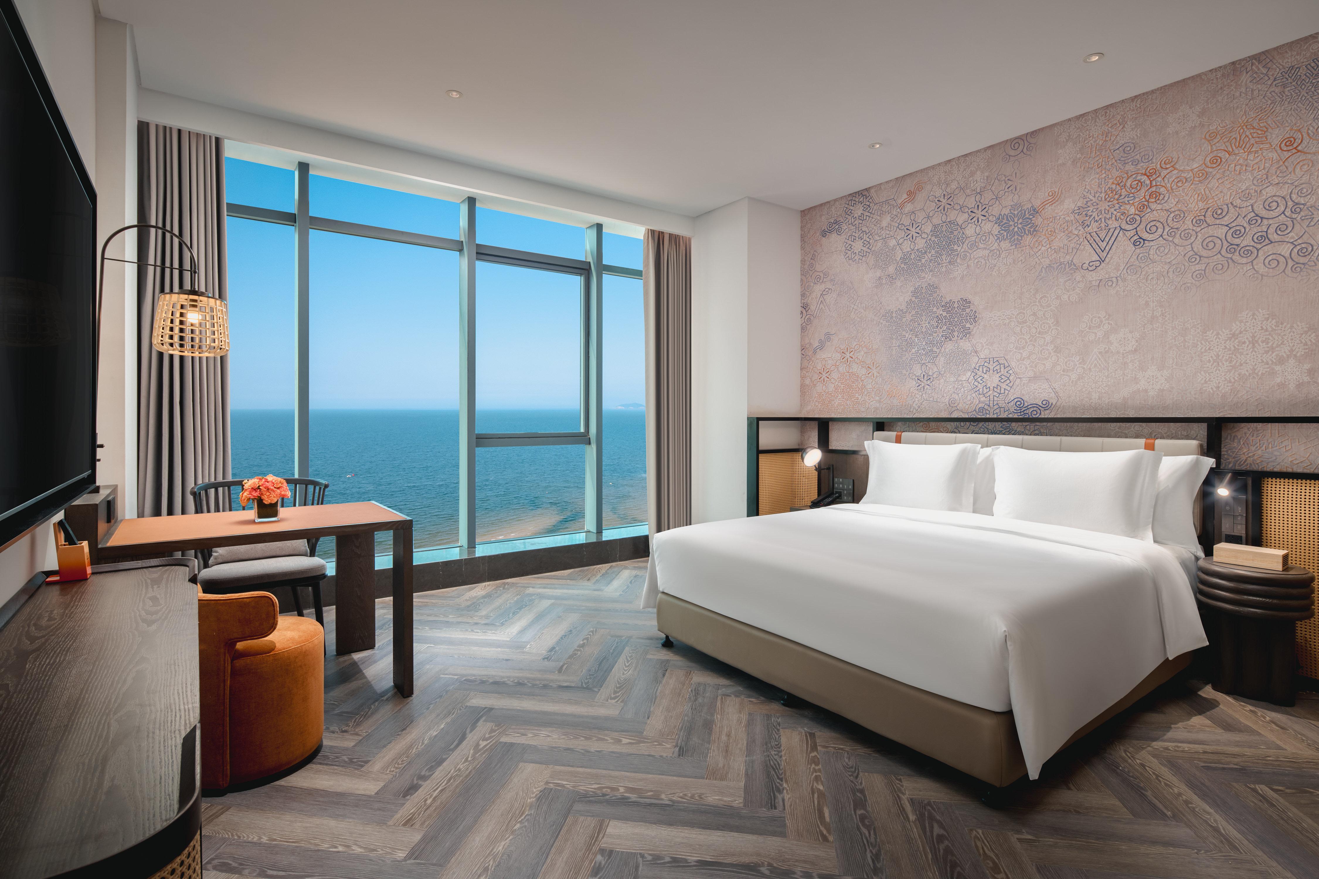 Double Sea View King Bed