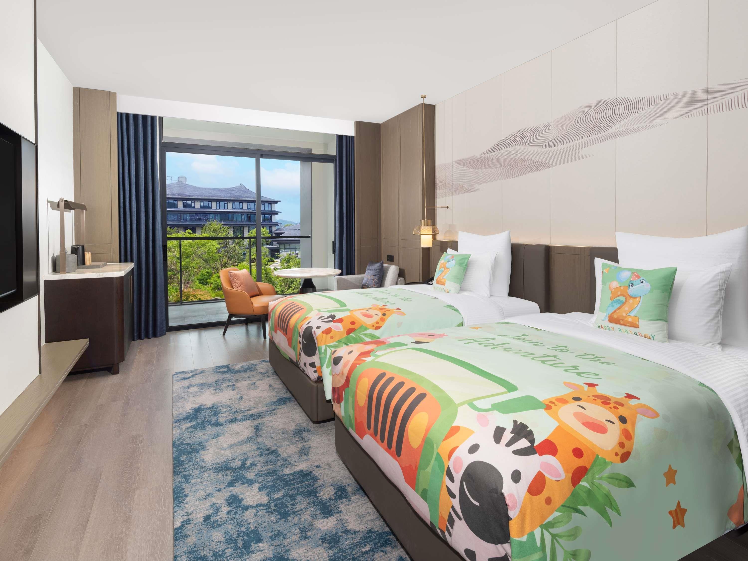 Twin Deluxe with Balcony