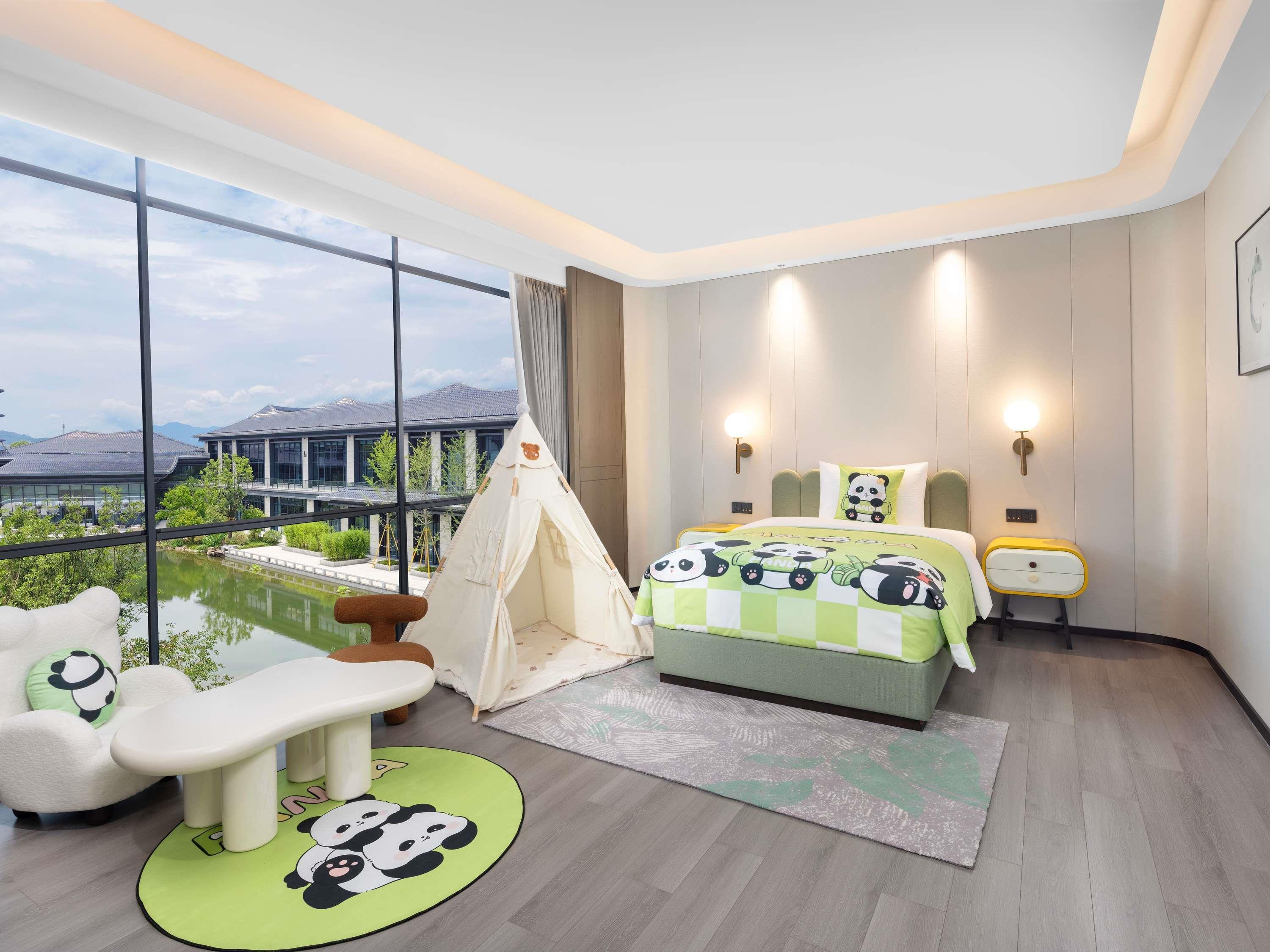 Suite Deluxe King Bed