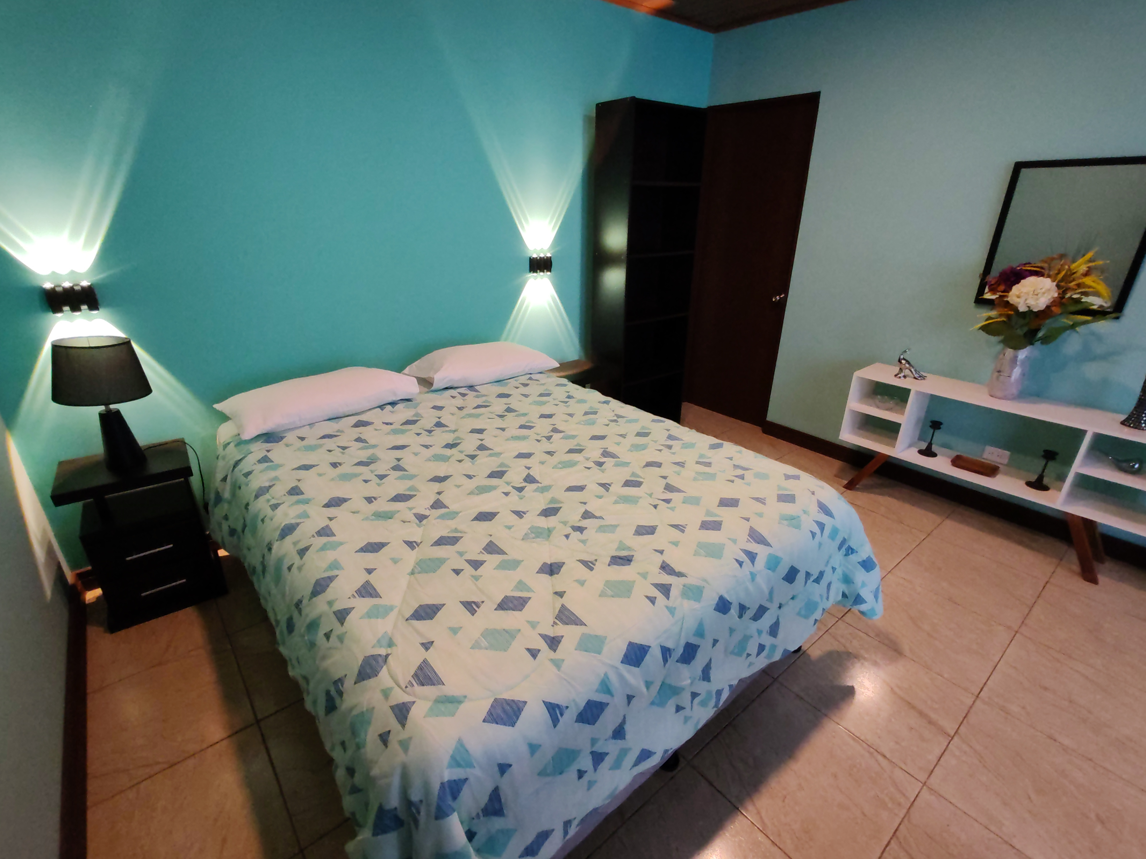 Double Deluxe One Bed