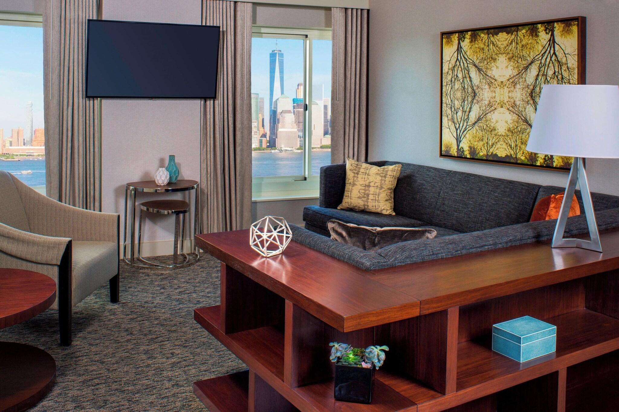 Double Deluxe King Bed