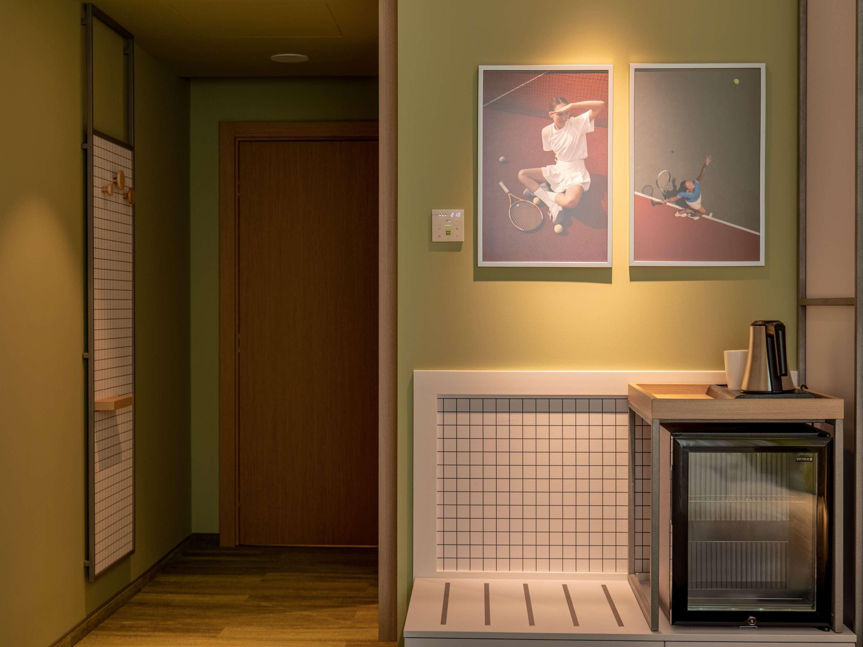 Double Queen Size Bed