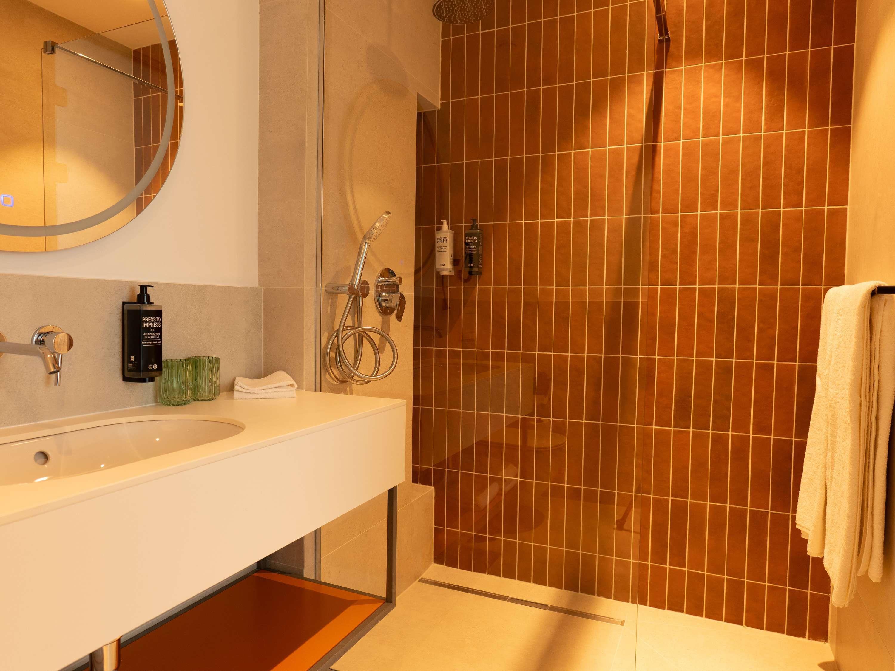 Suite Premium Queen Bed