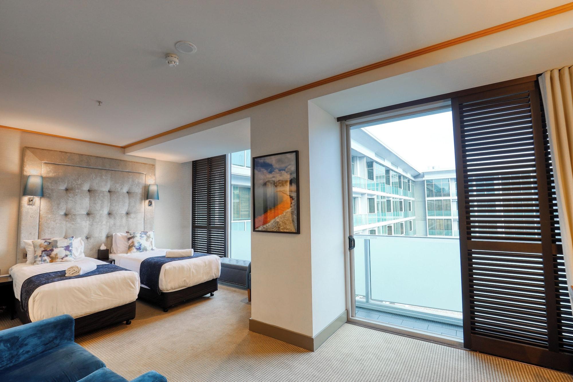 Double Deluxe King Bed