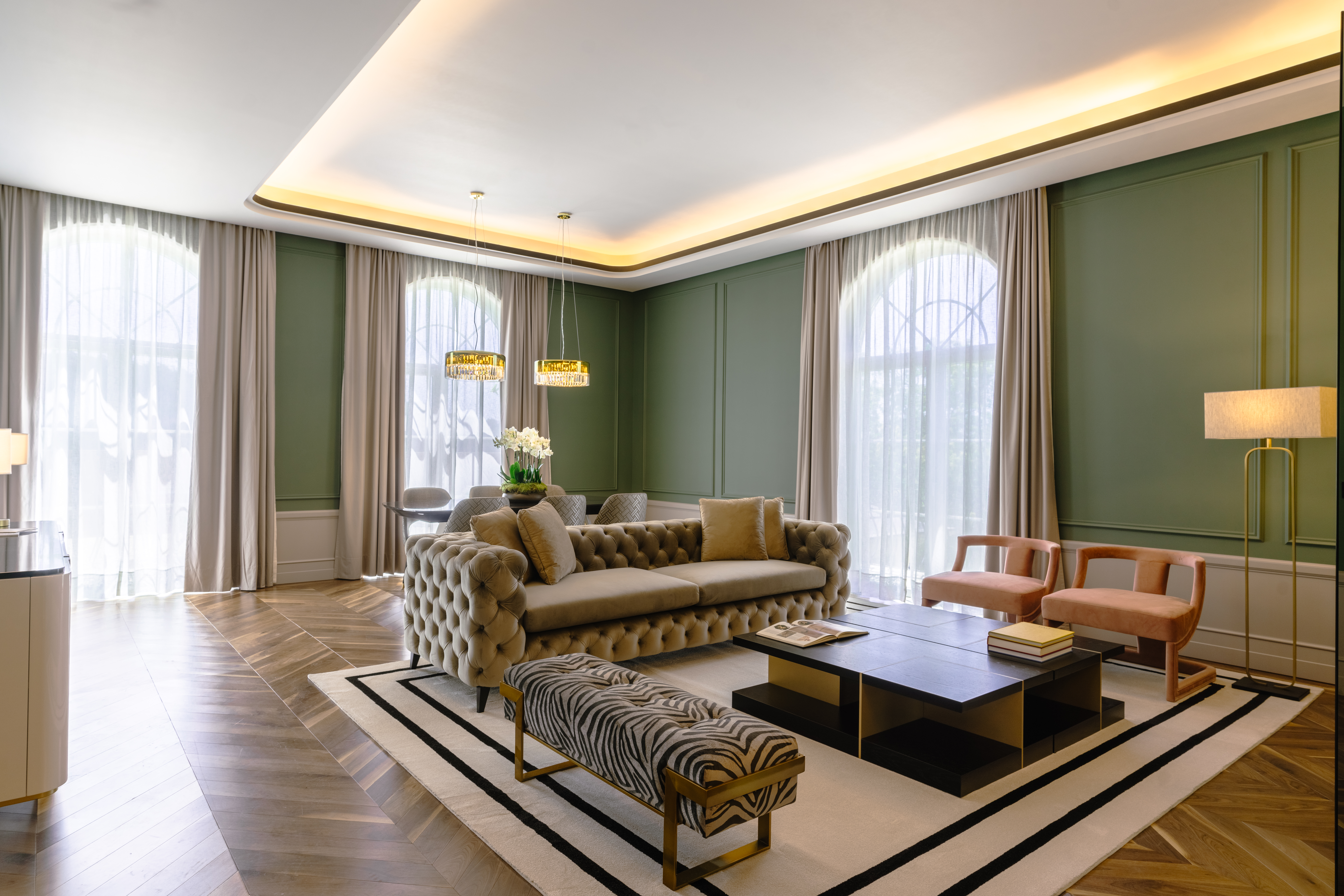 Suite King Bed with Jacuzzi