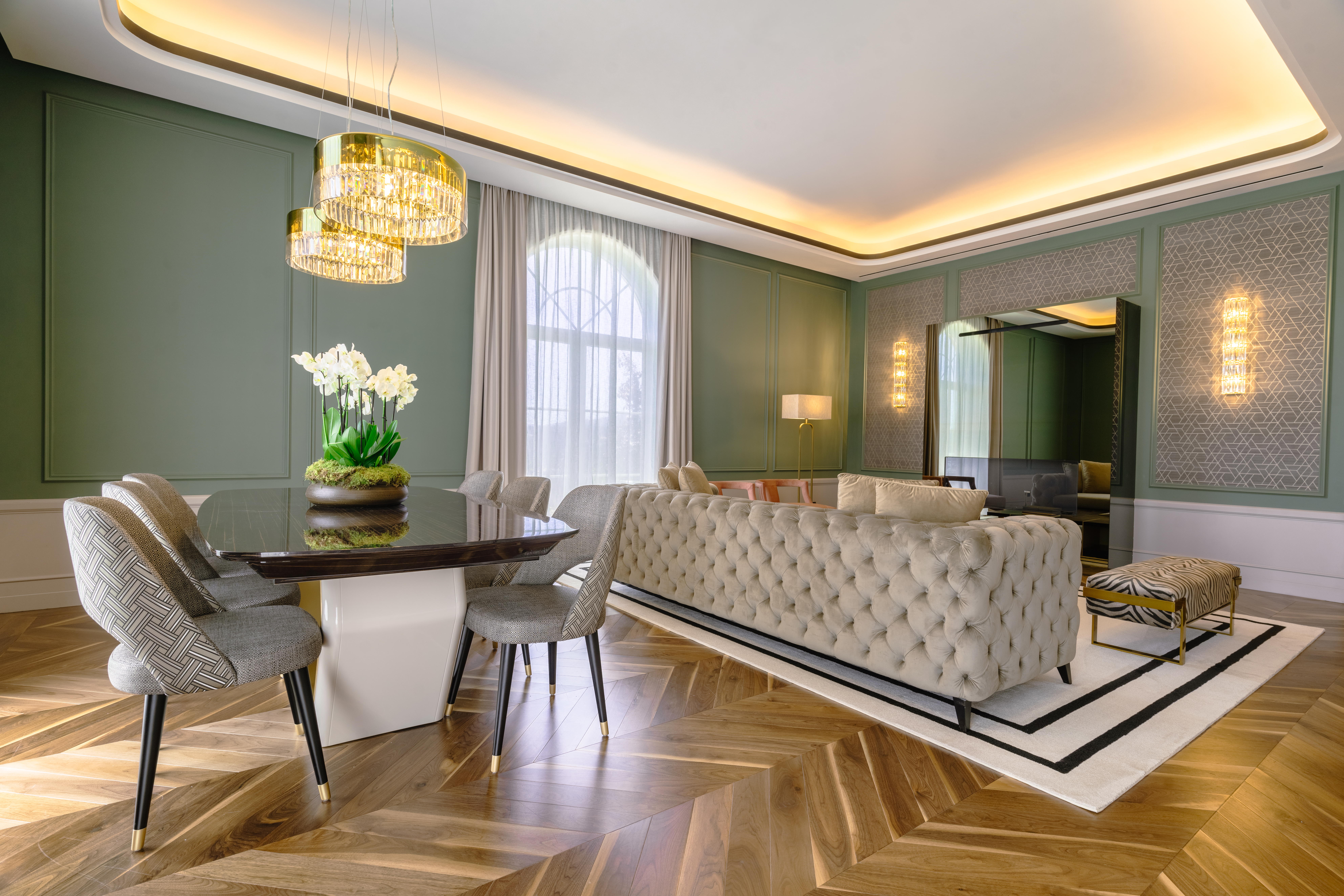 Suite King Bed with Jacuzzi