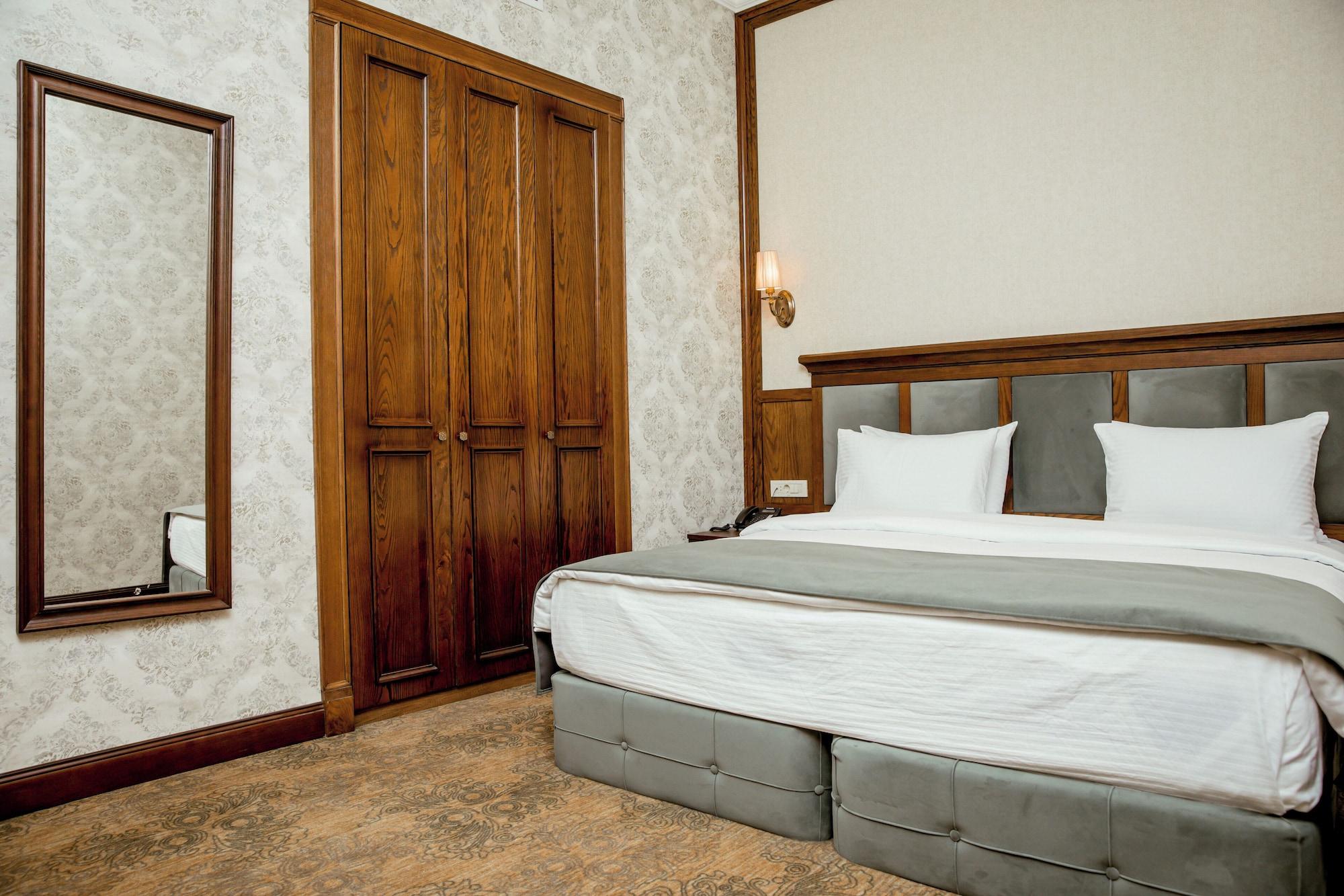 Double Superior King Bed