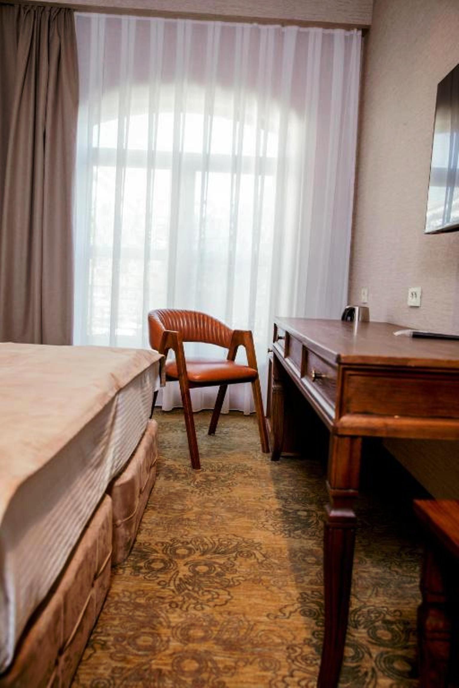 Double or Twin Standard