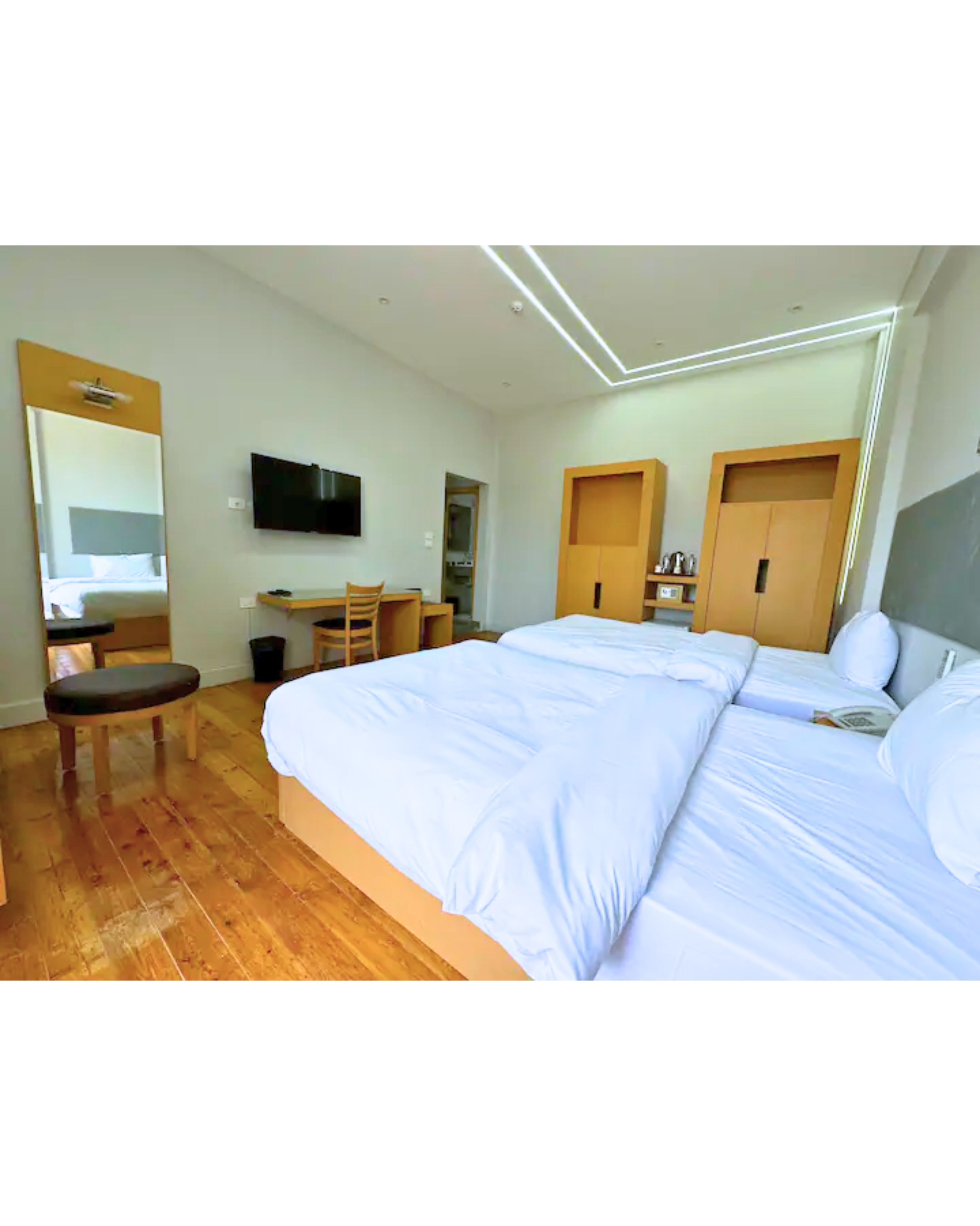 Double or Twin Deluxe Two Beds