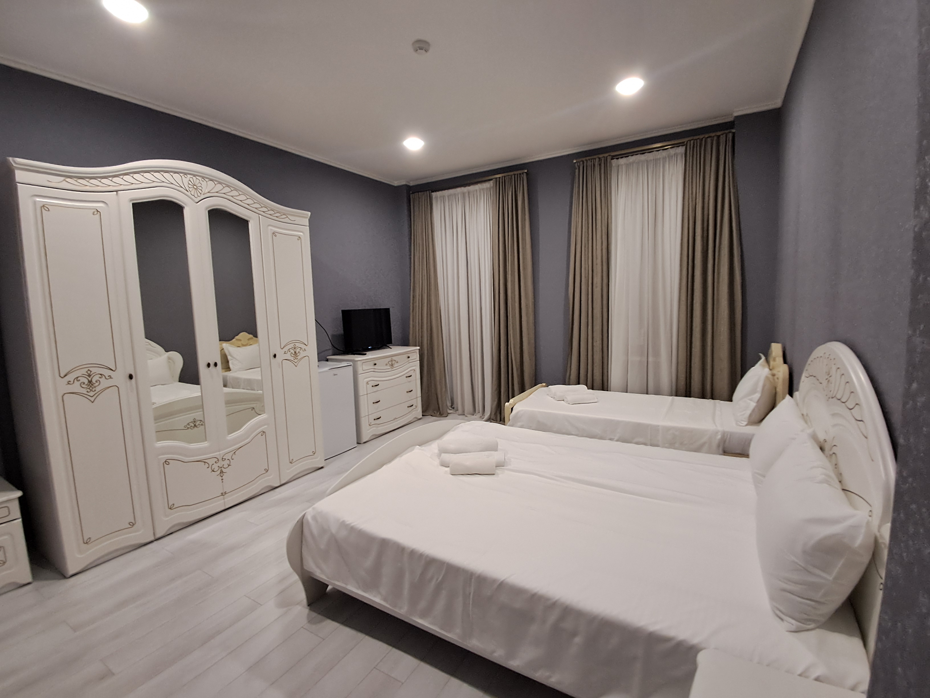 Triple One Bedroom One Bathroom