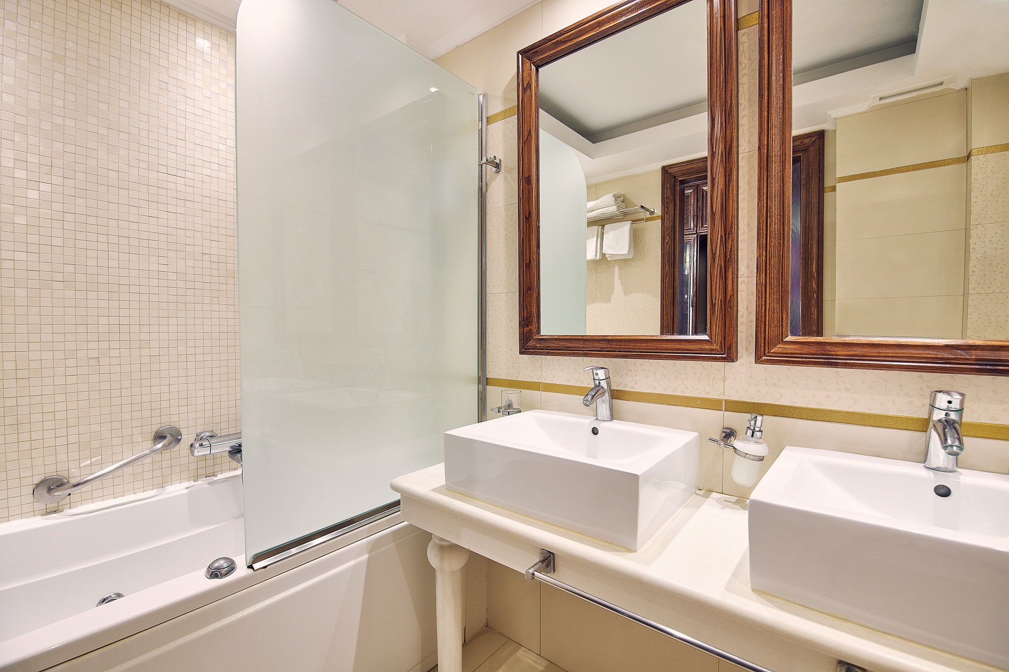 Junior Suite Pool View