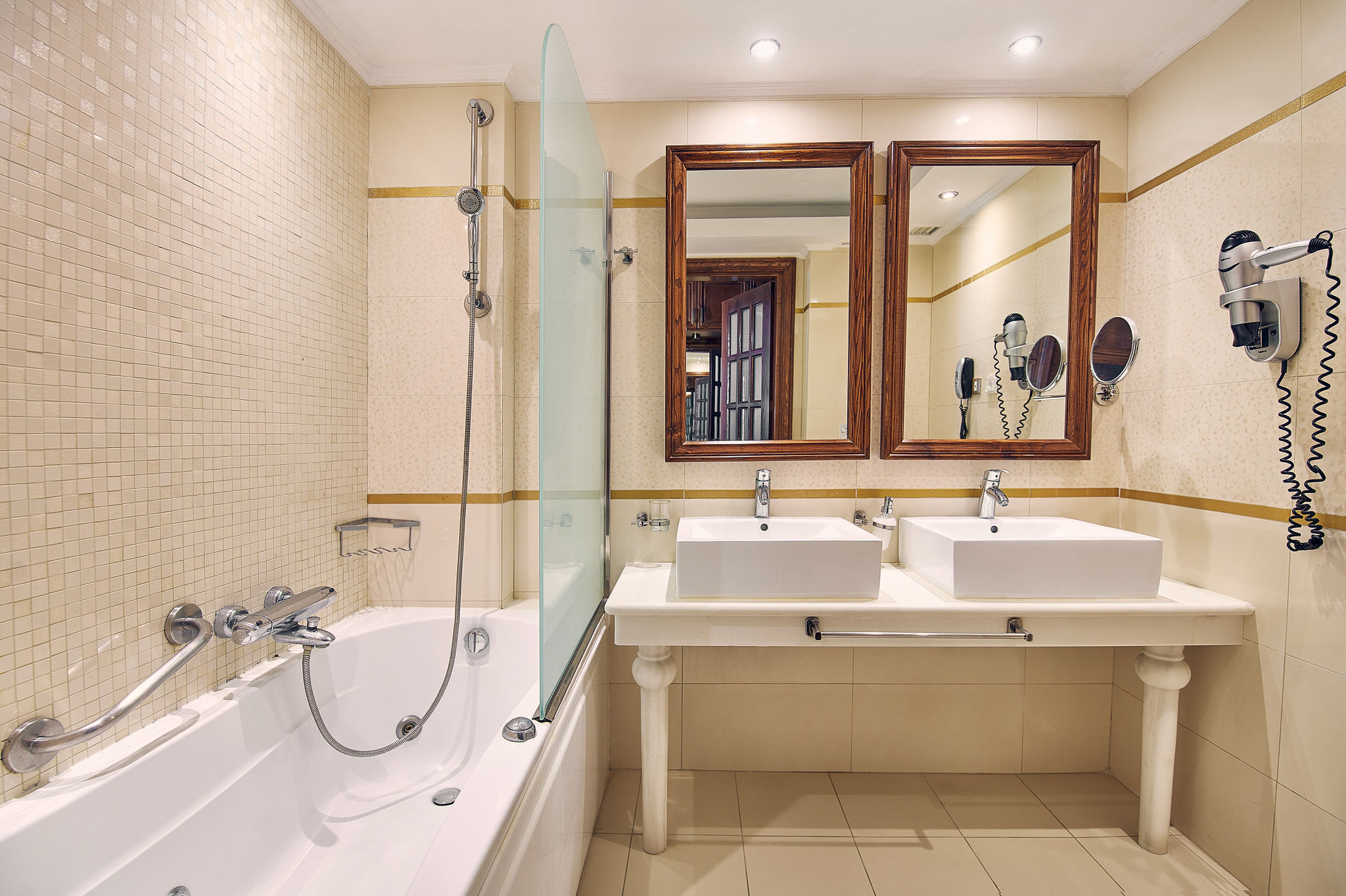 Junior Suite Pool View