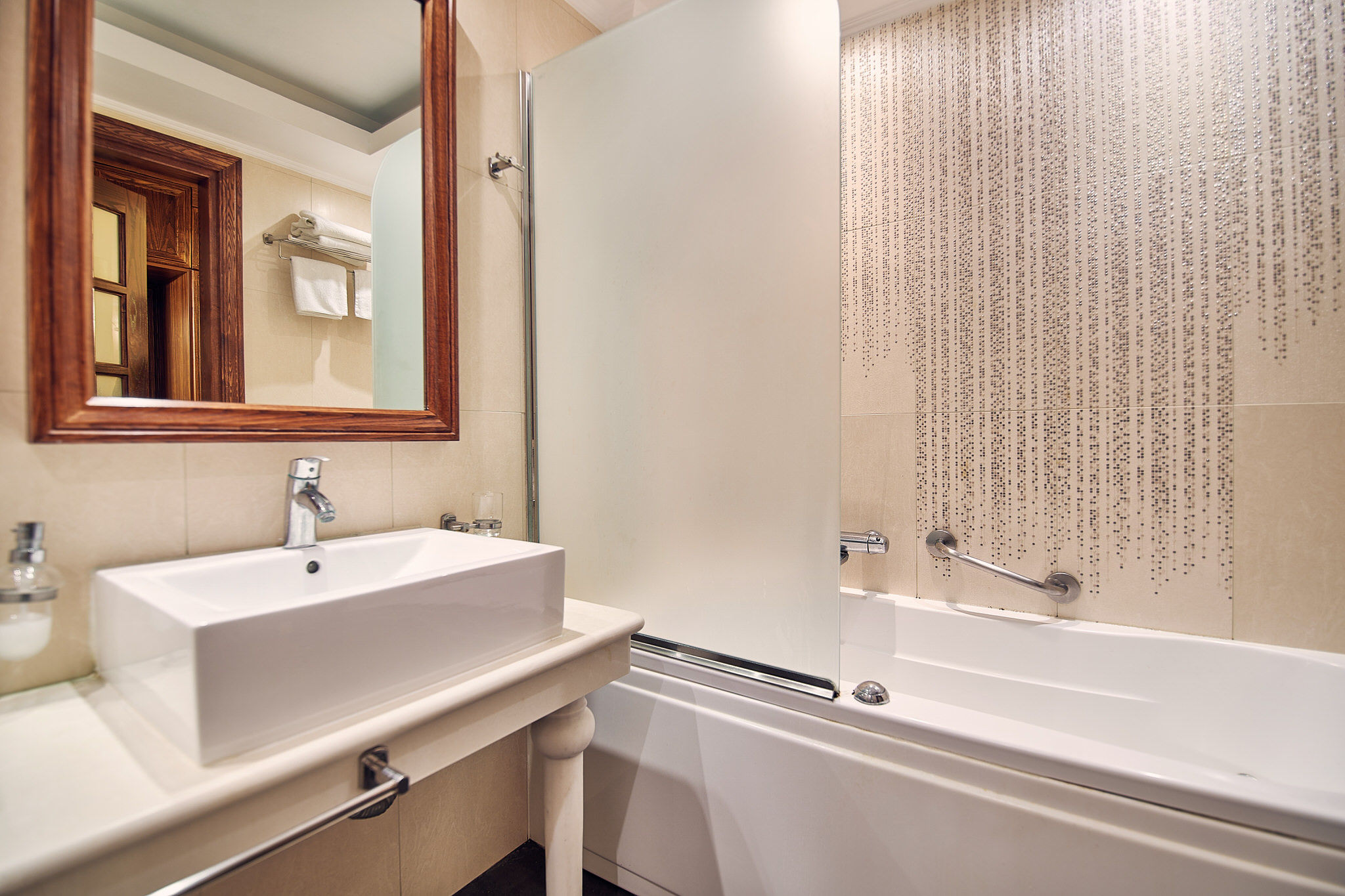 Junior Suite Pool View