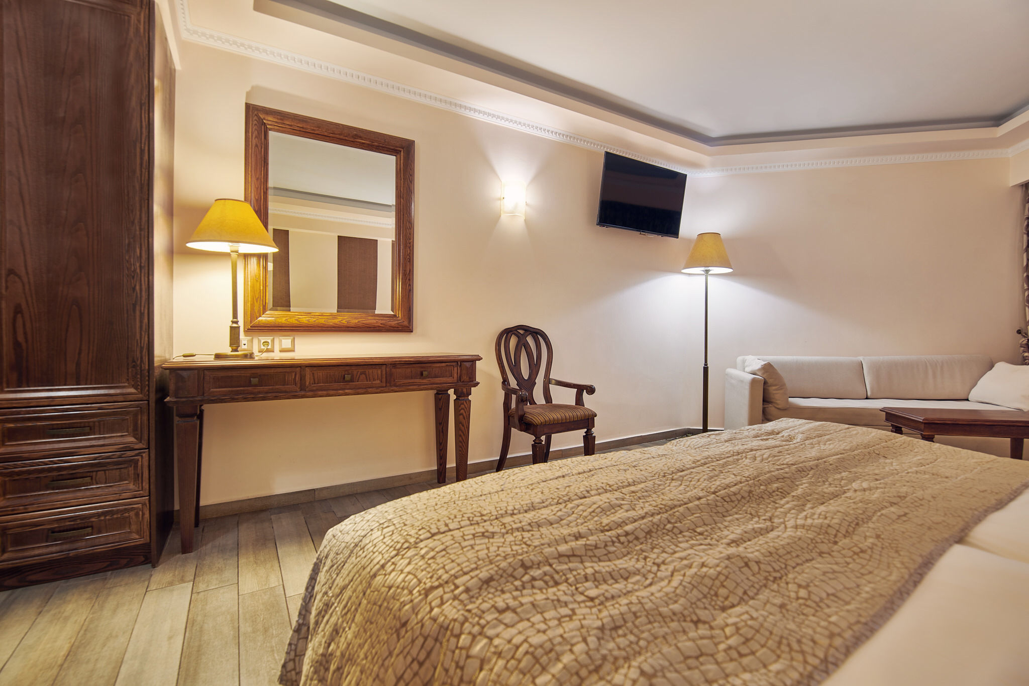 Junior Suite Pool View