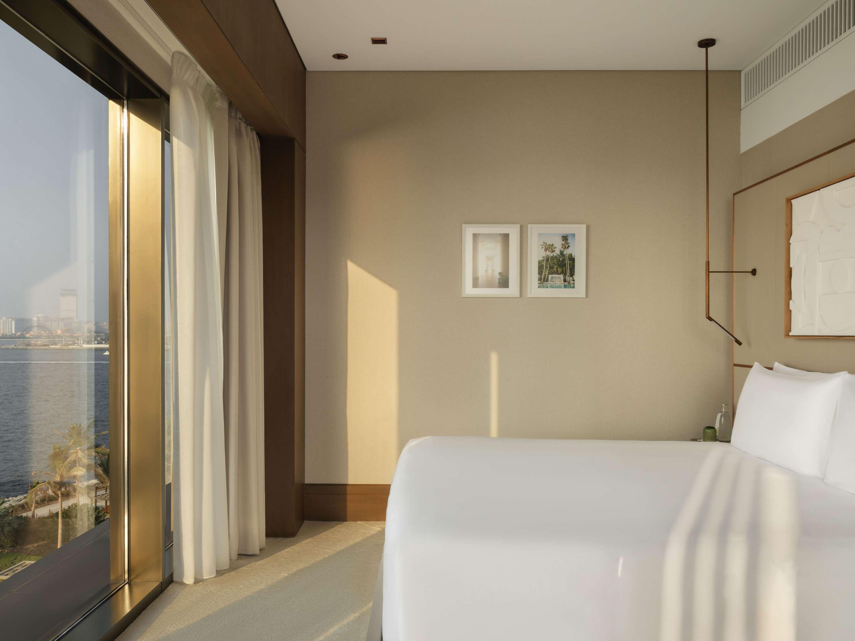 Suite Sea View King Bed