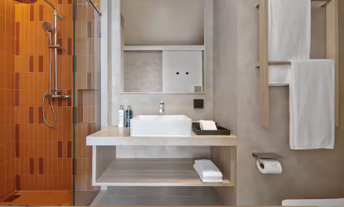 Suite Deluxe King Bed