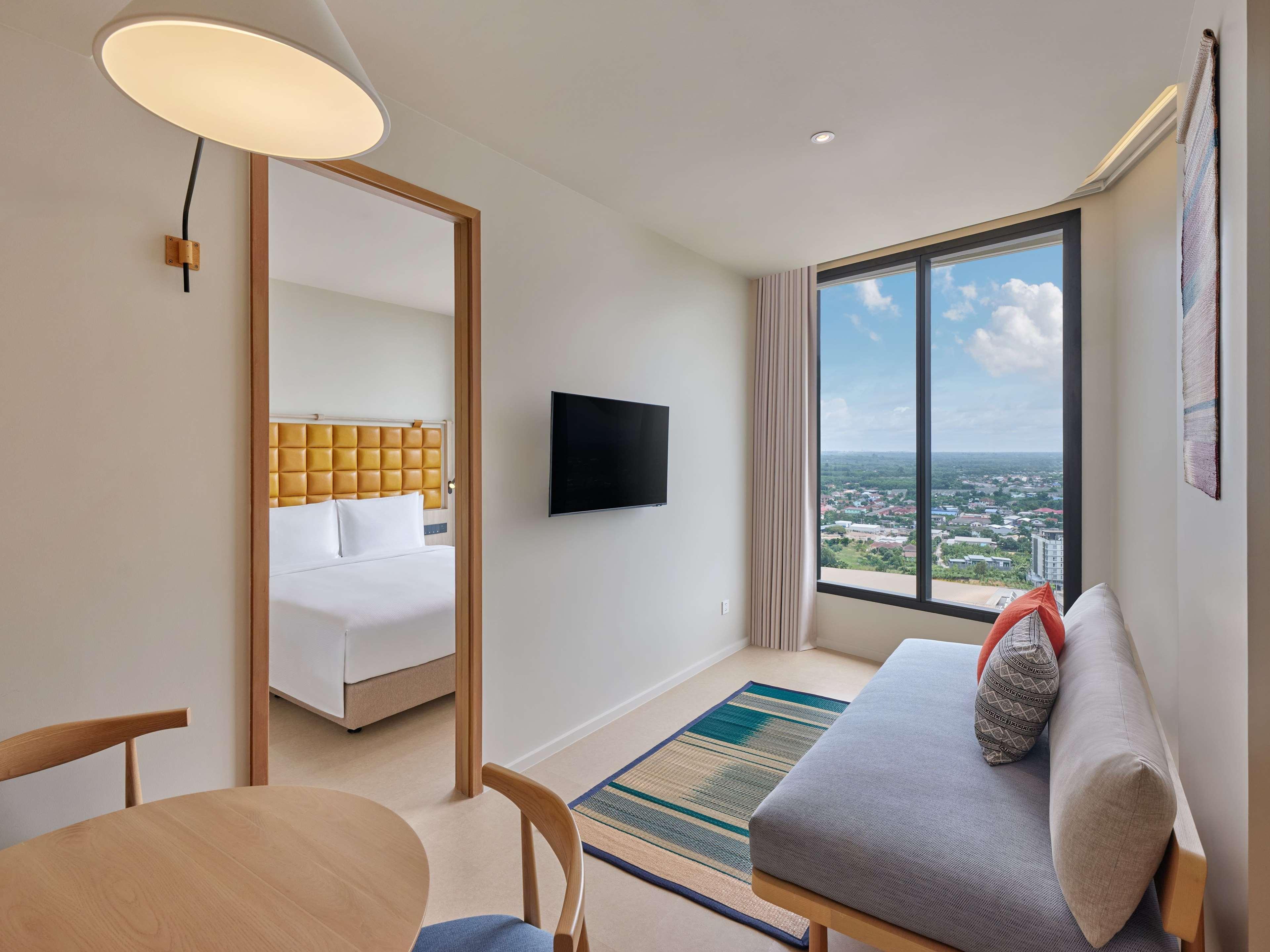 Suite Deluxe King Bed