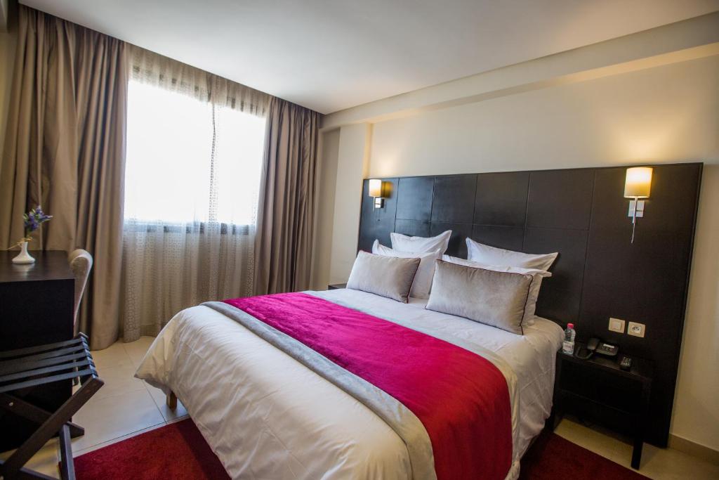 Double or Twin Standard