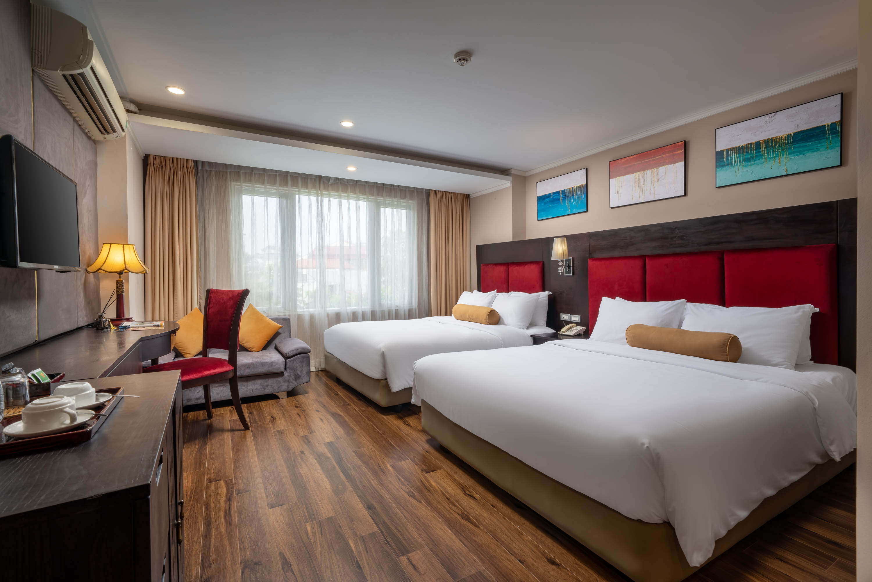 Quadruple City View Two Queen Beds