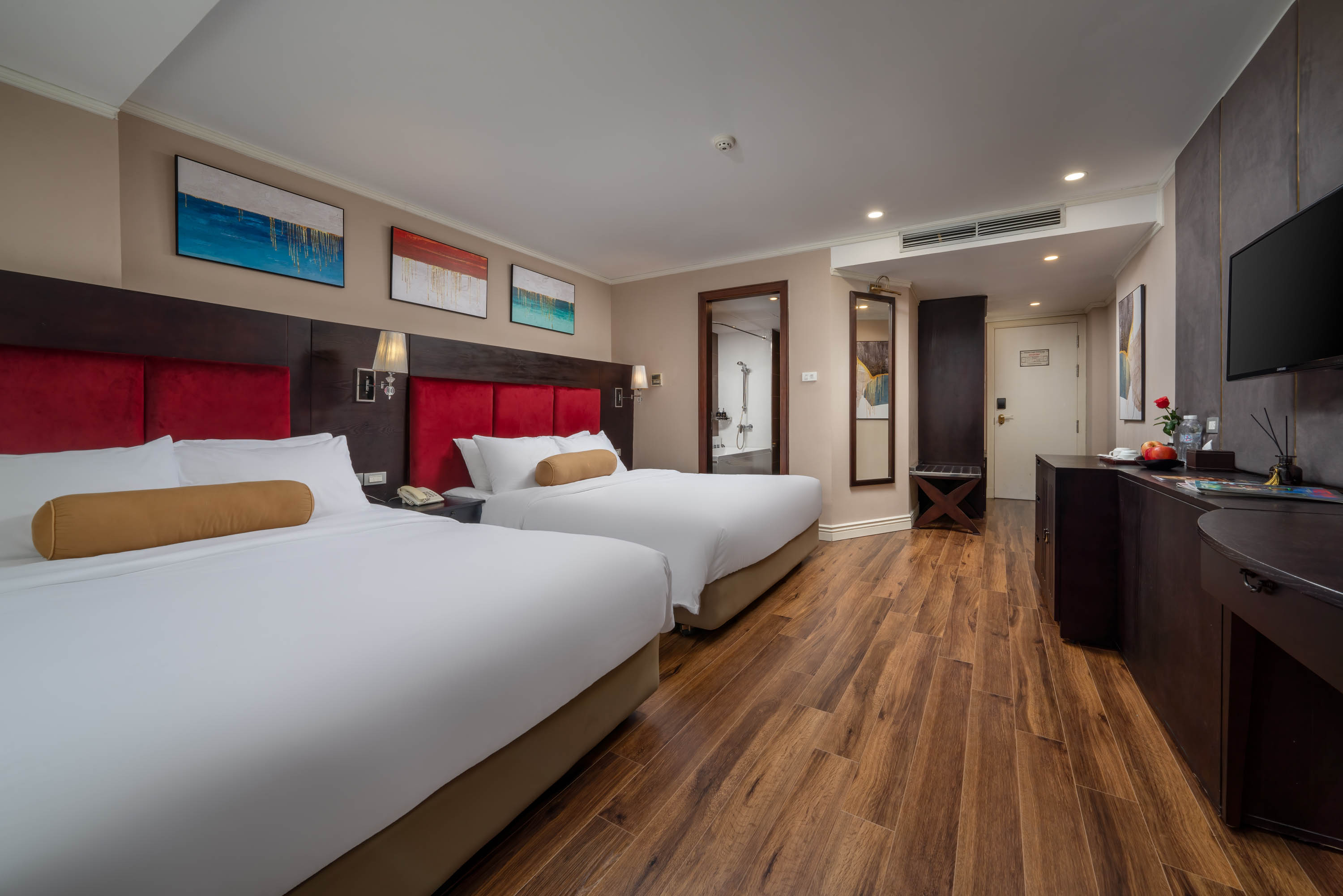 Quadruple City View Two Queen Beds