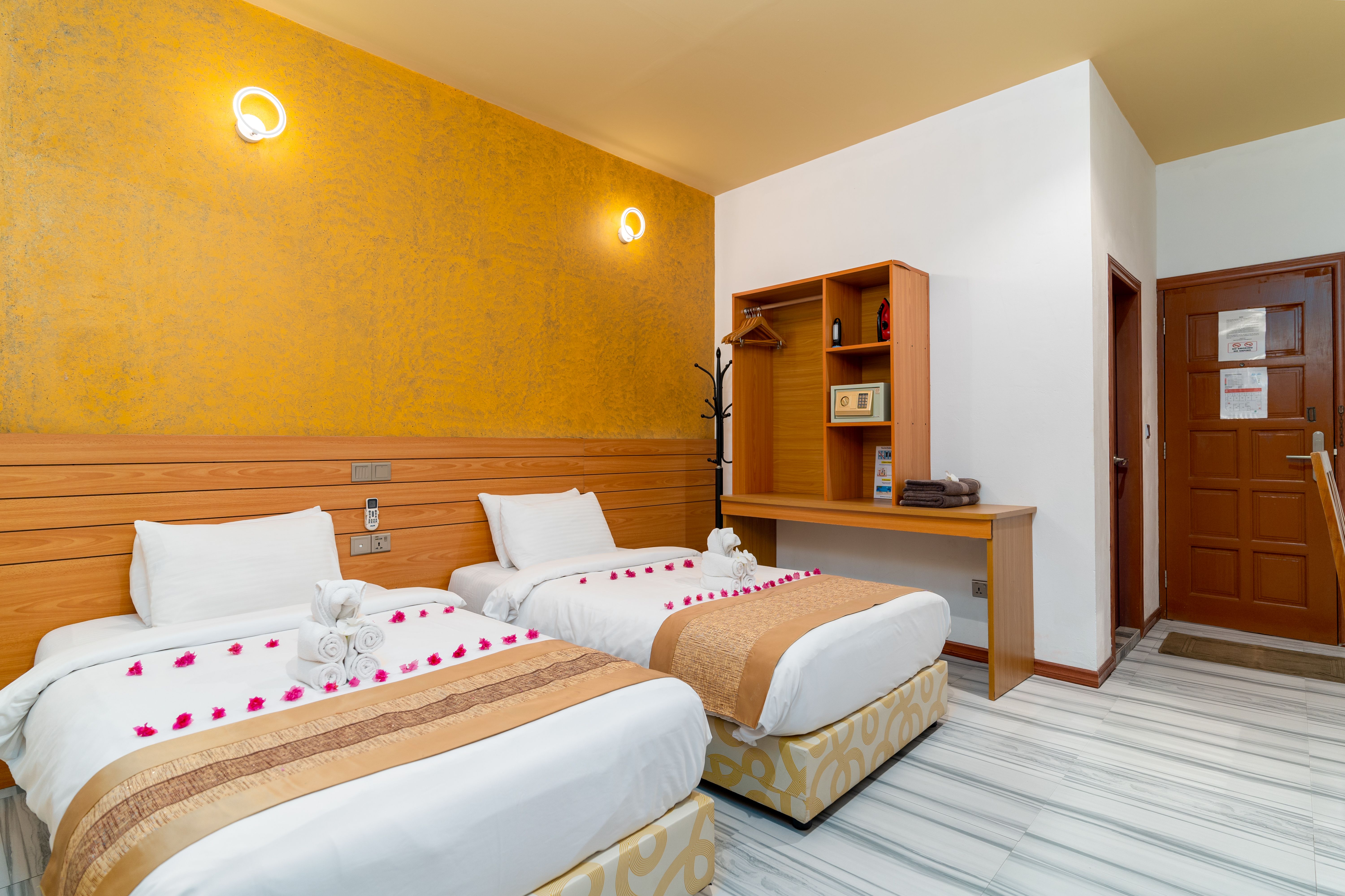 Double or Twin Deluxe