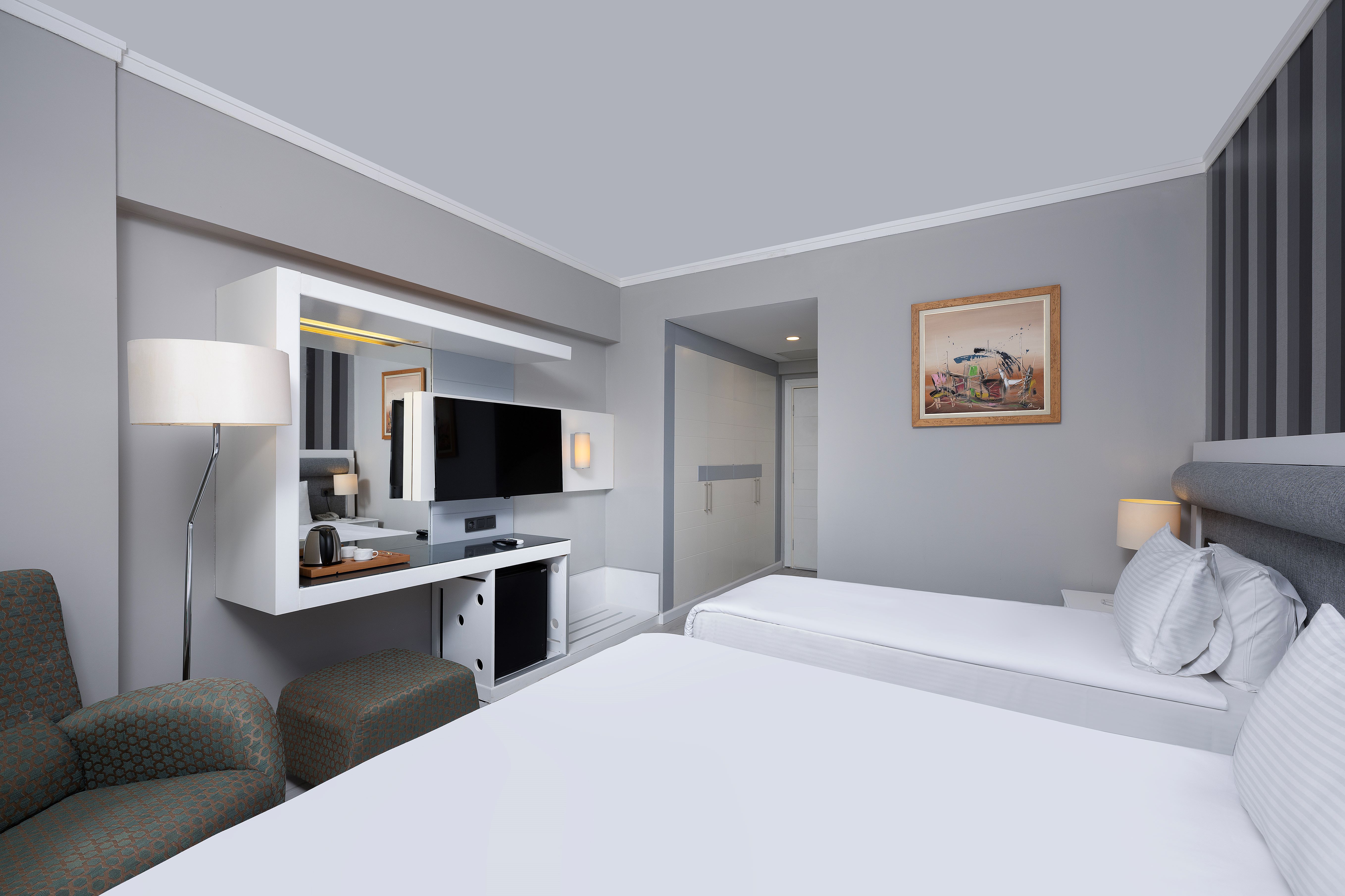 Double Single Superior Mountain View