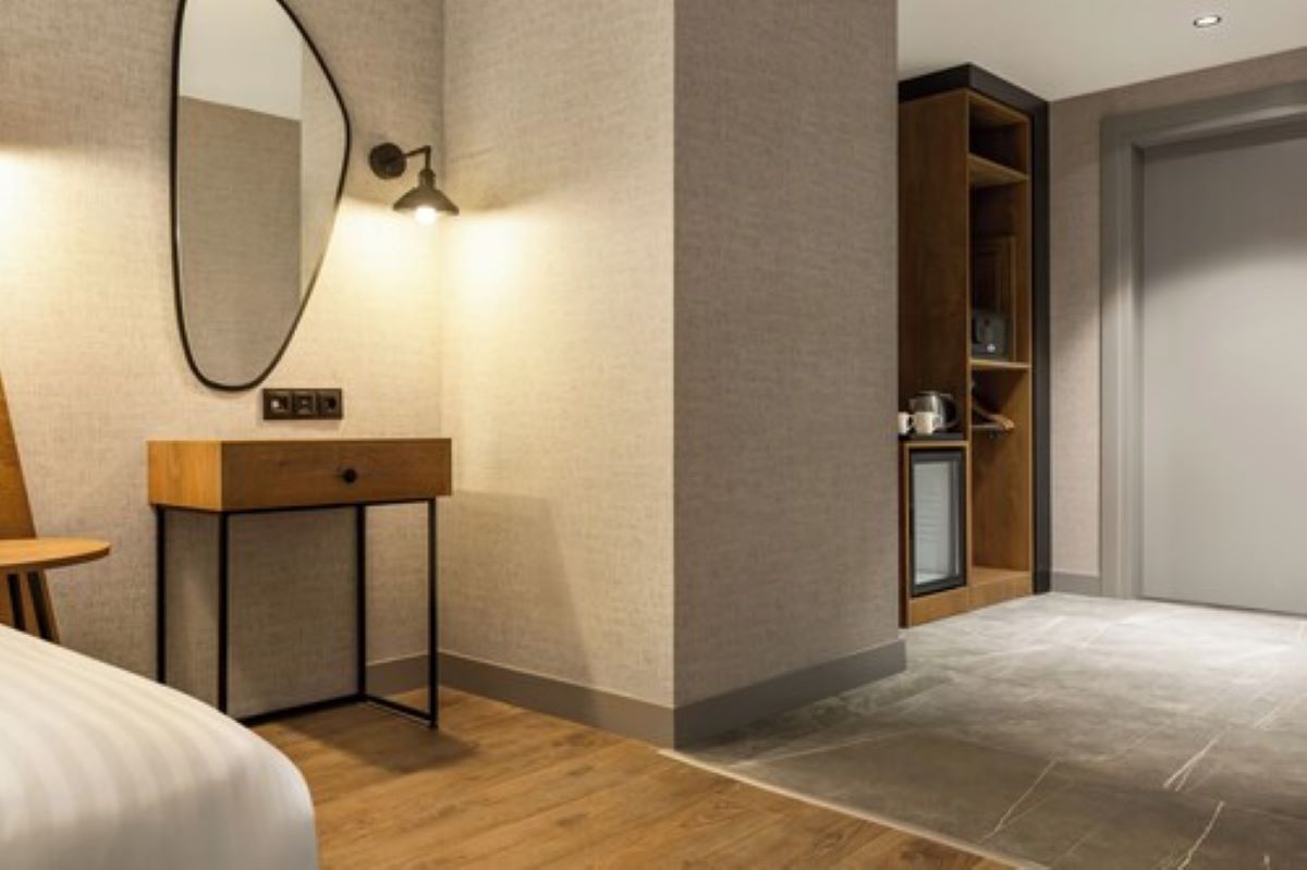 Family Room King Size Bed