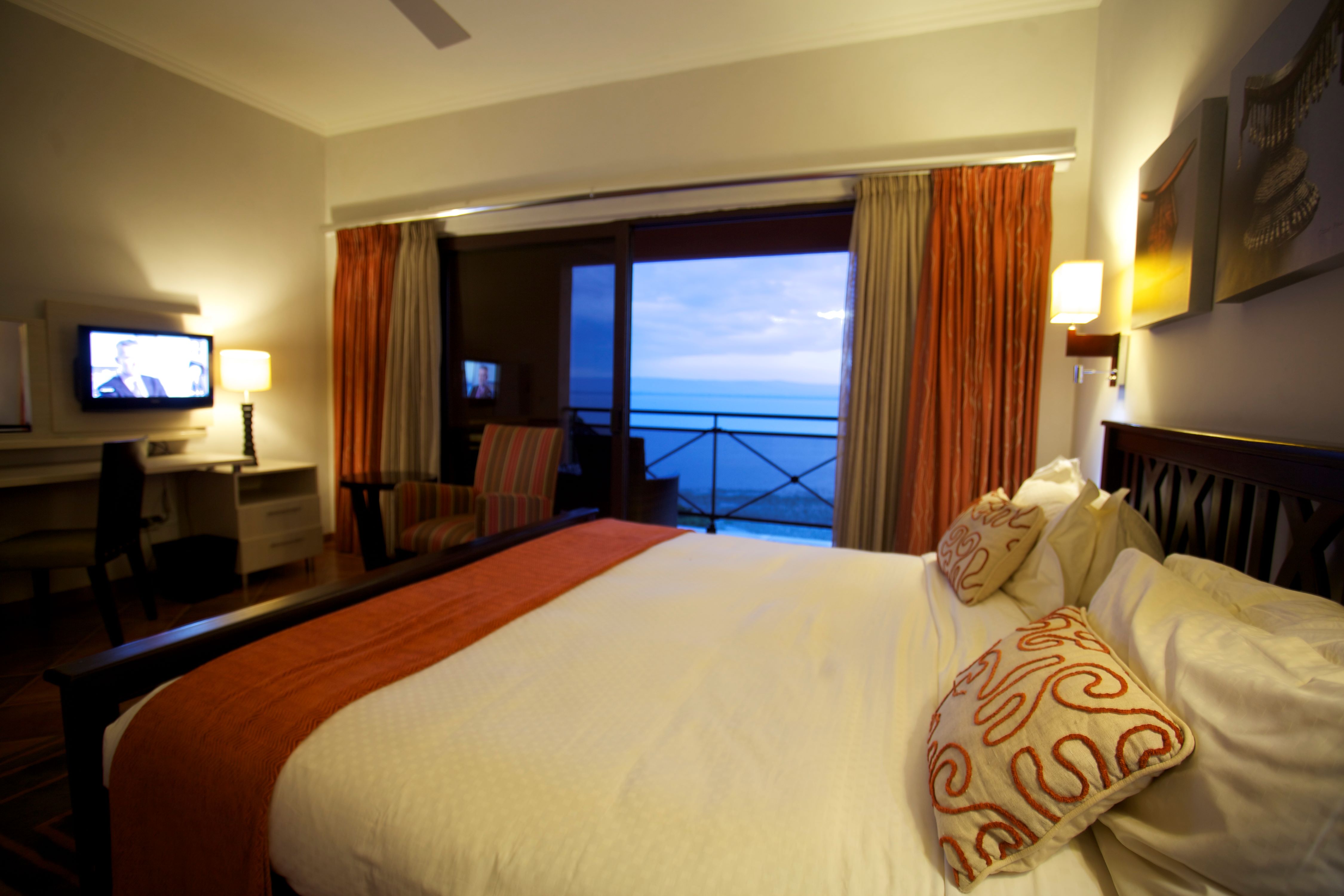 Double Queen Size Bed