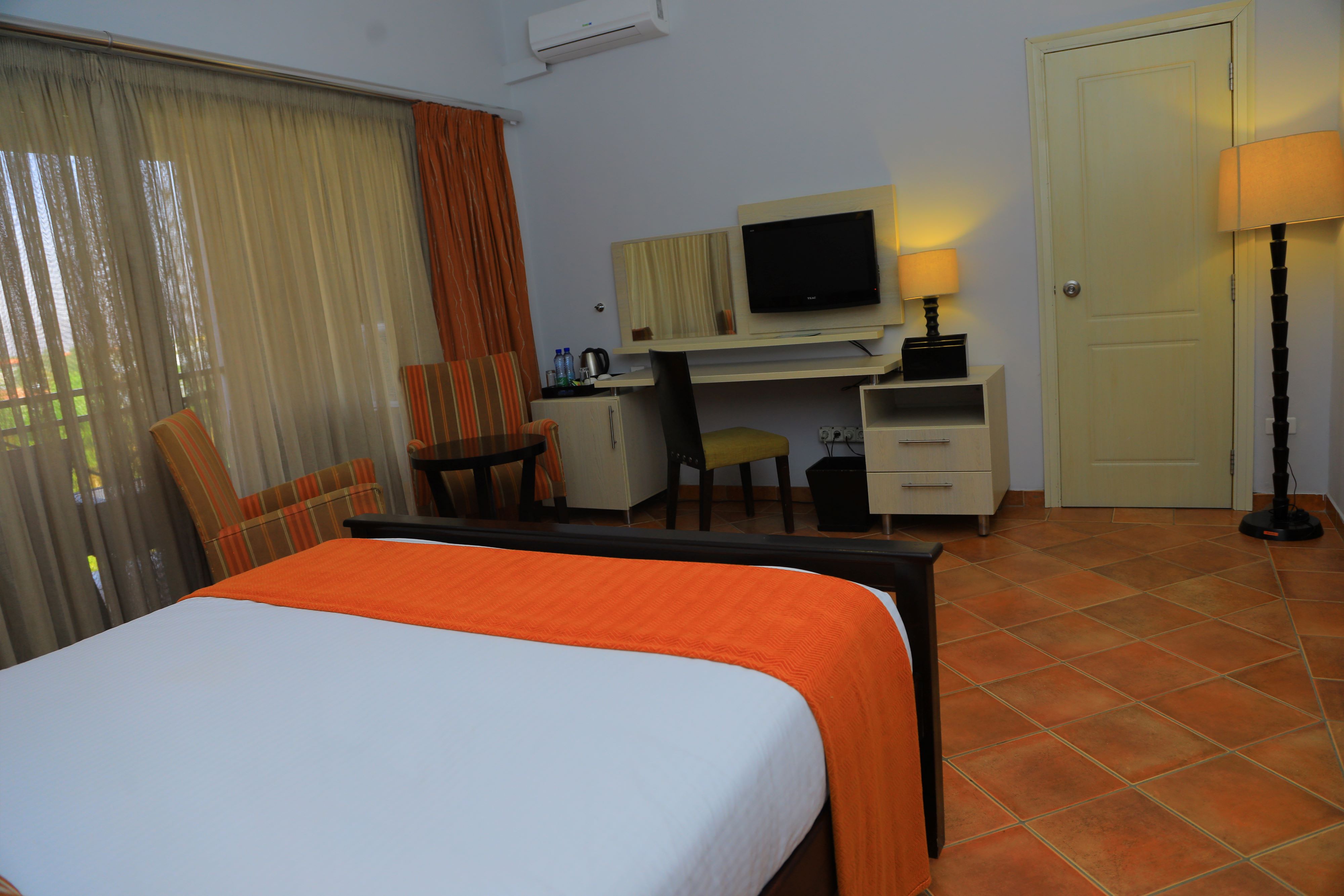 Family Room Lake View