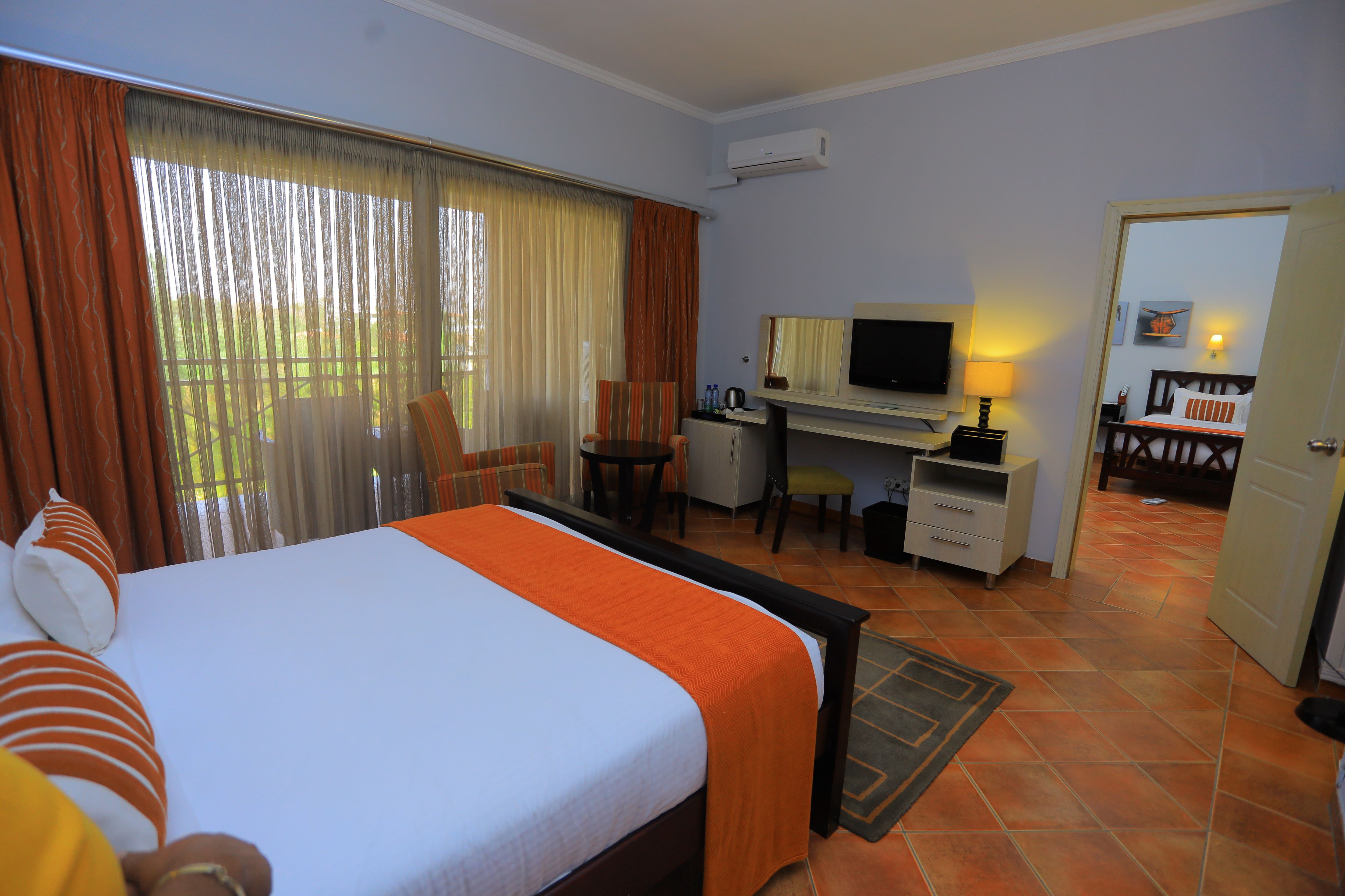 Family Room Lake View