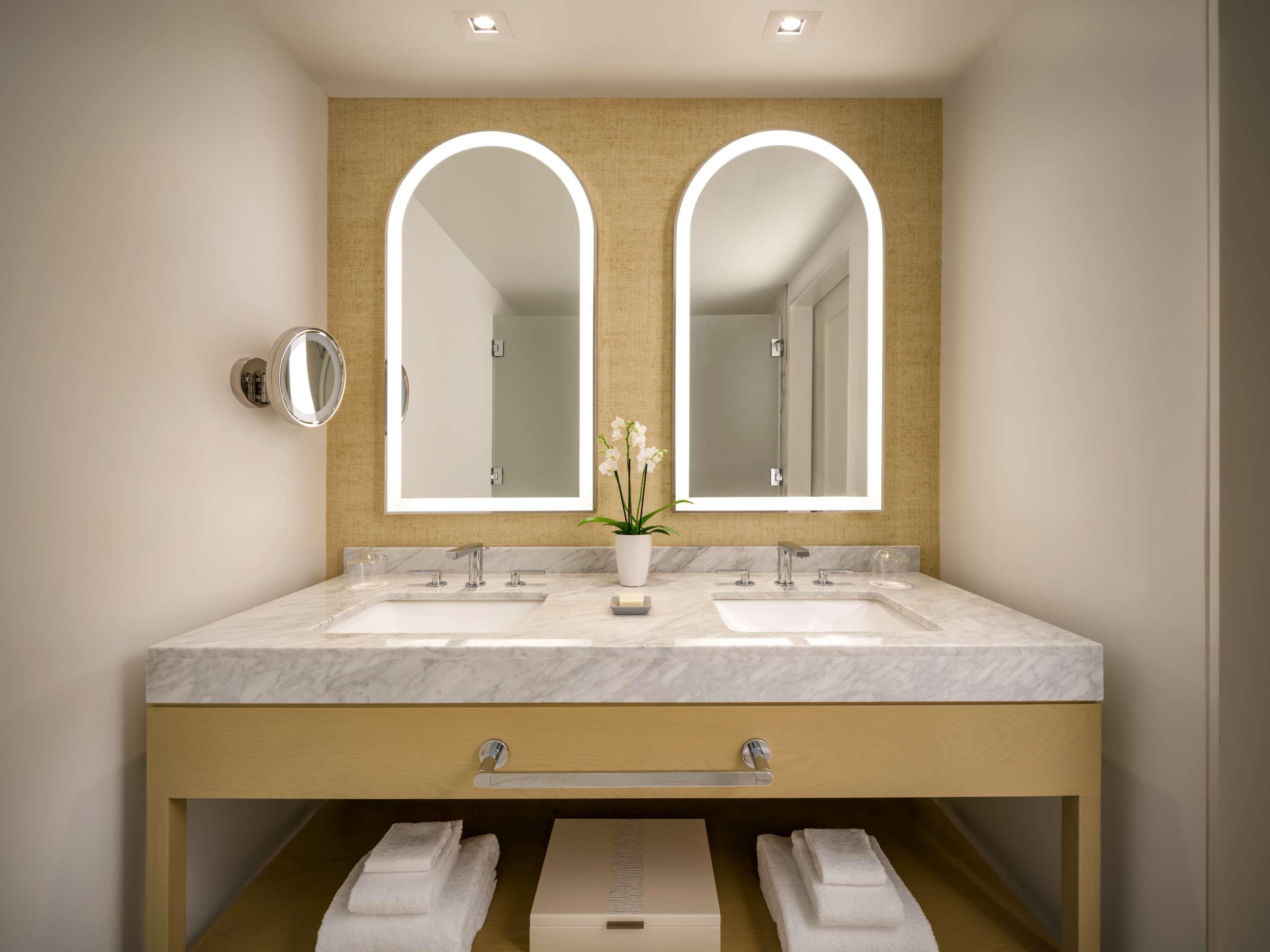 Double Deluxe Two Queen Beds