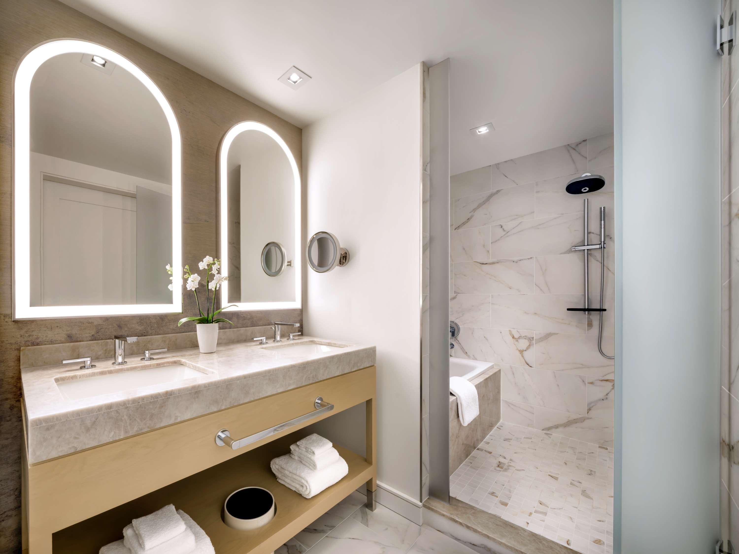 Double Deluxe Two Queen Beds