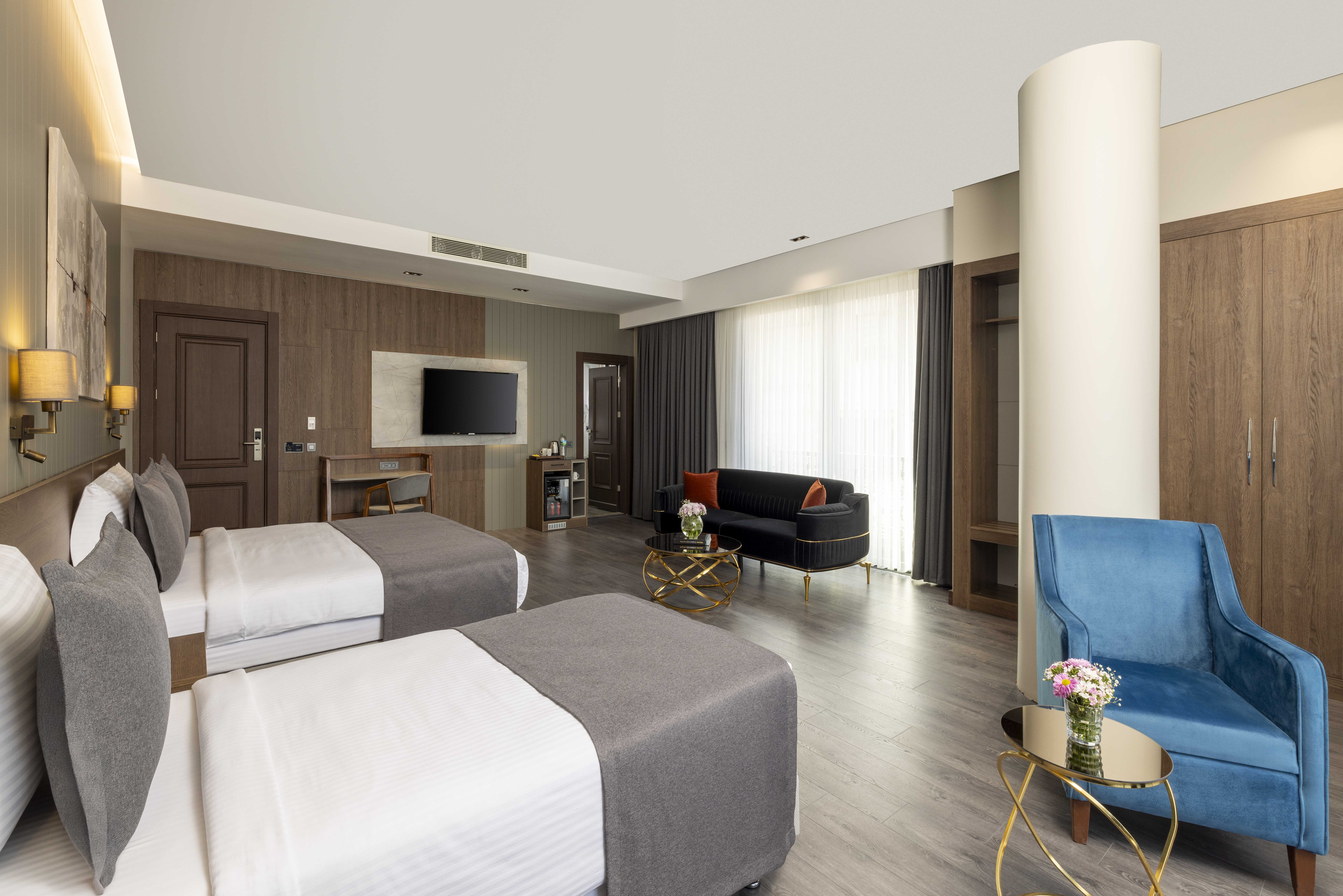 Family Room Superior Garden View