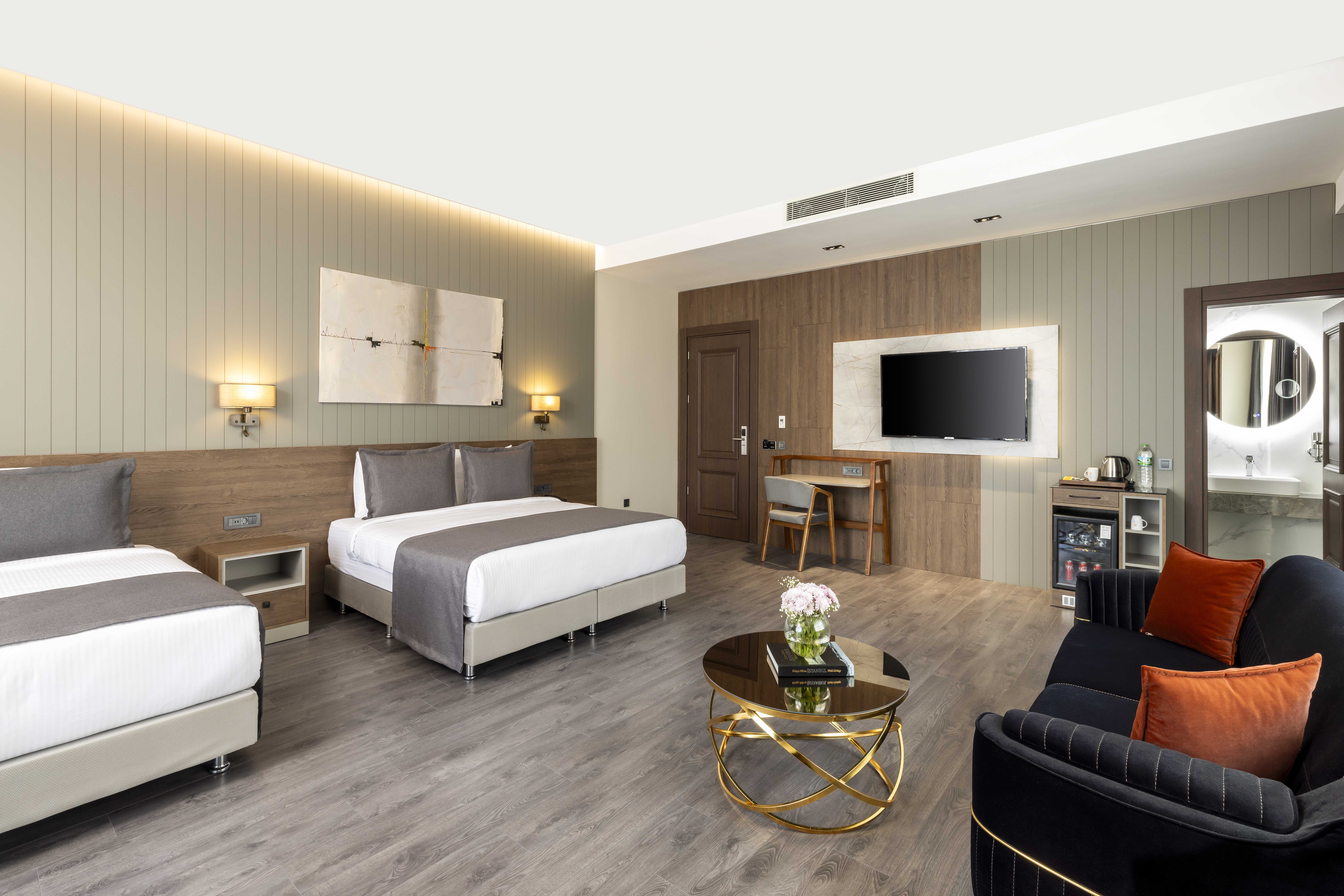 Family Room Superior Garden View