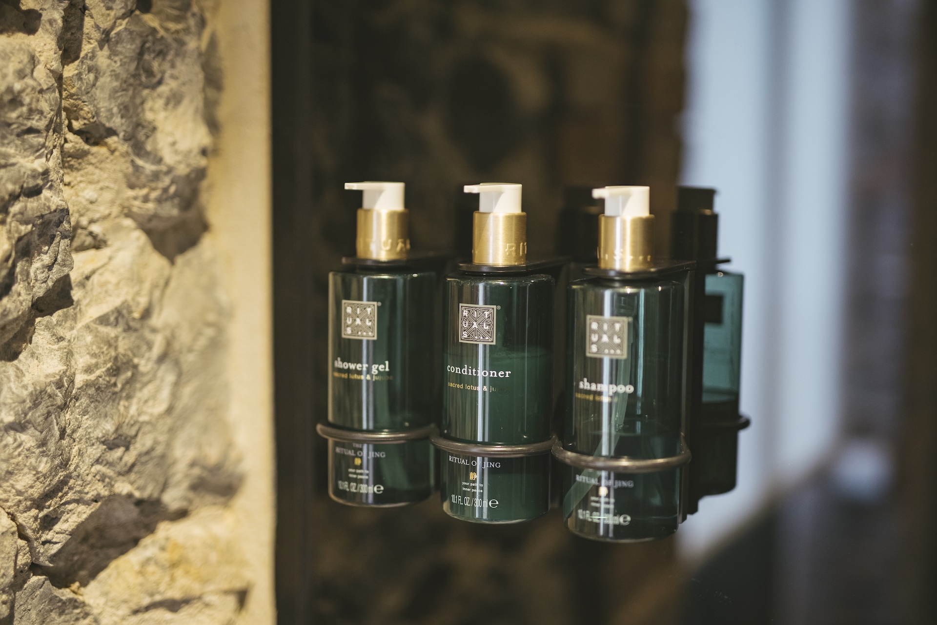 Double or Twin with Double Bed