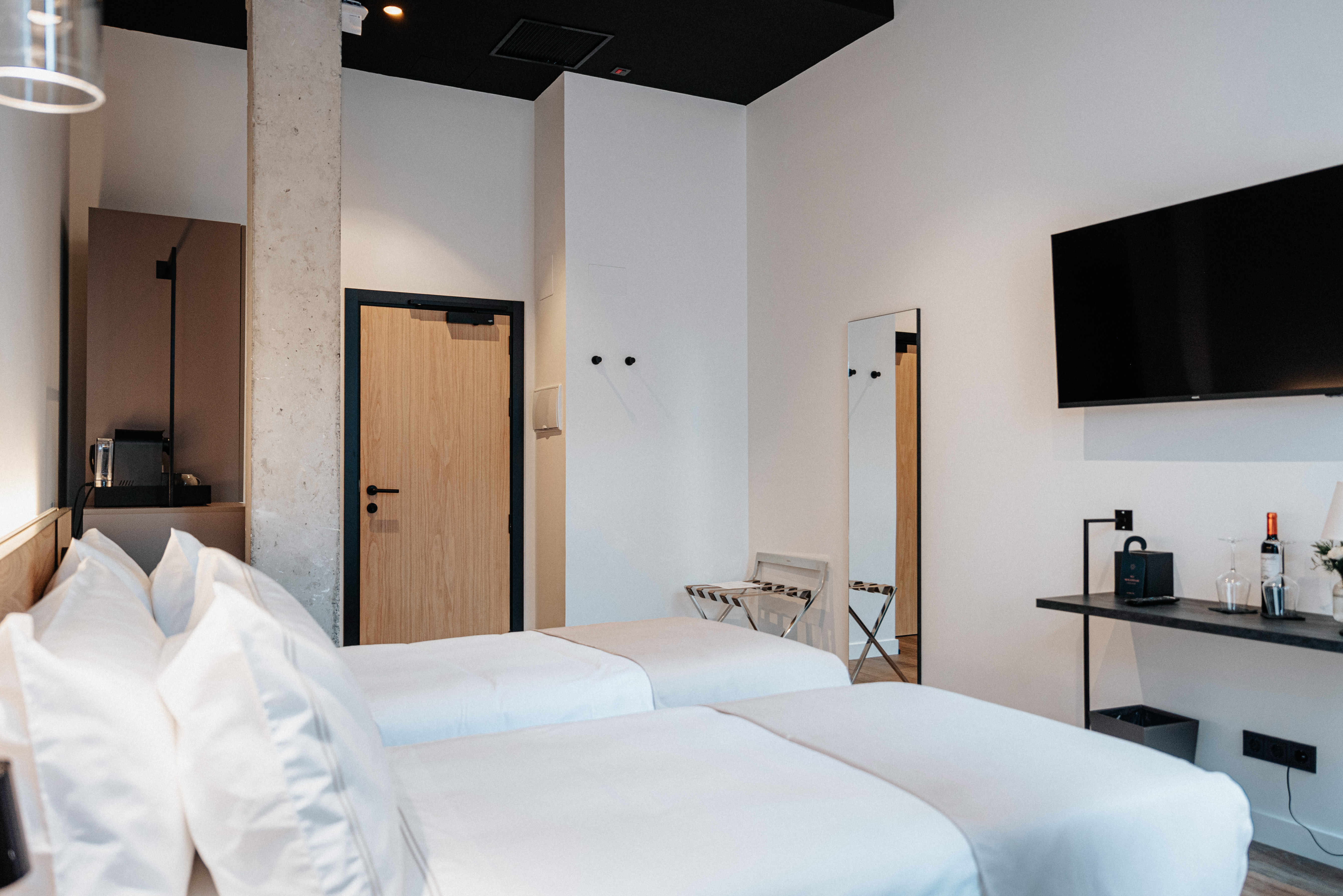 Double or Twin with Double Bed