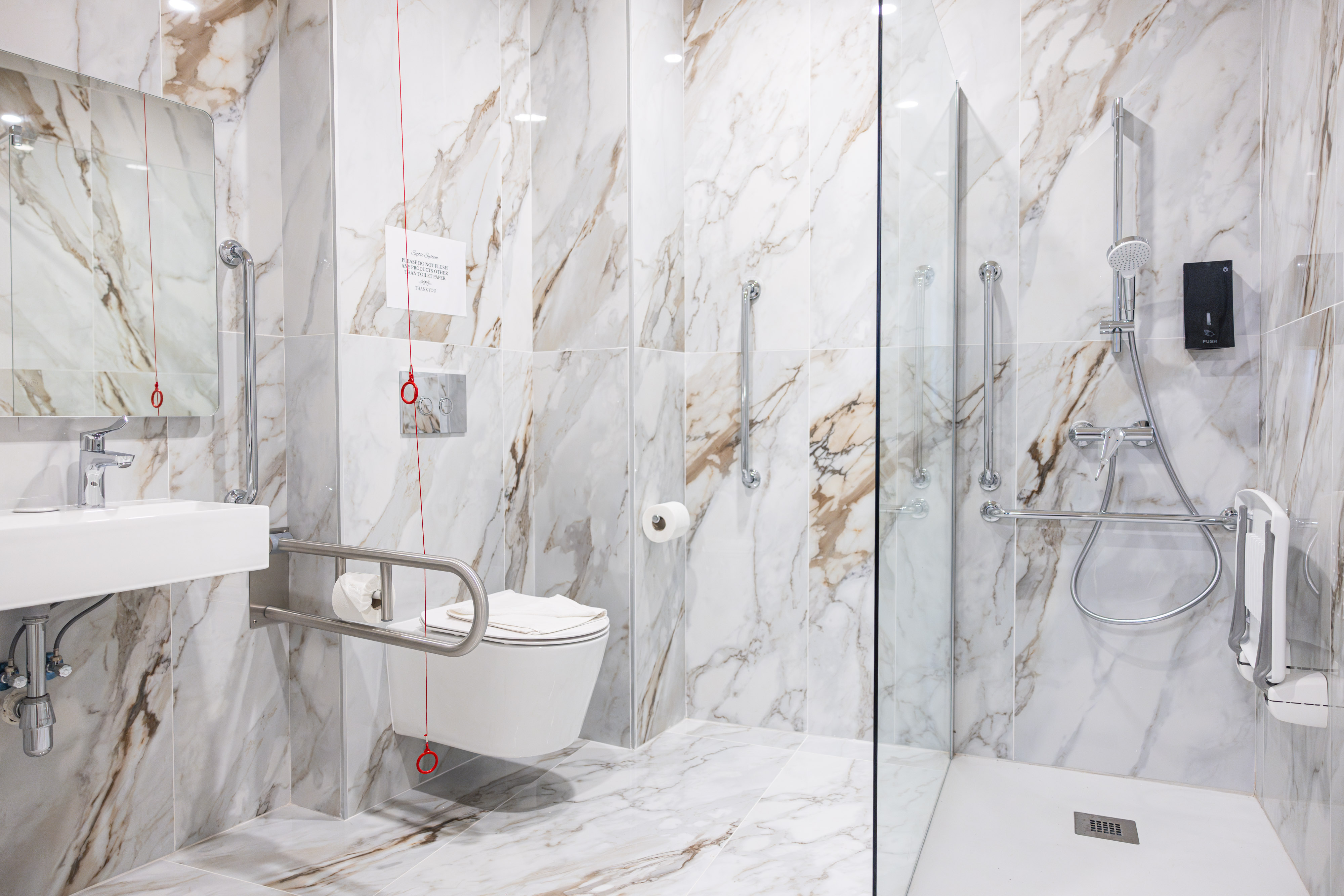 Double Queen Bed Non Smoking