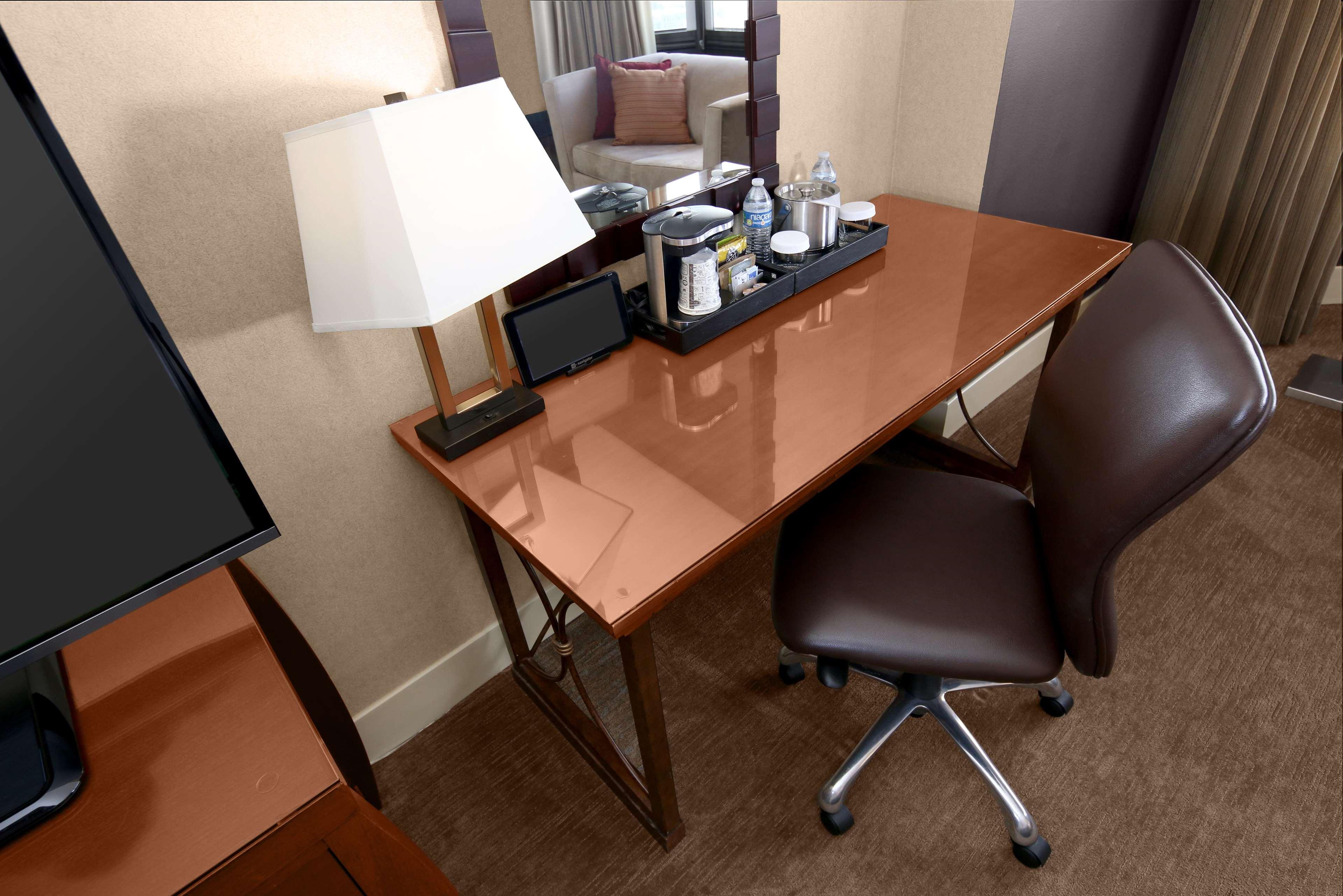 Room City View King Bed